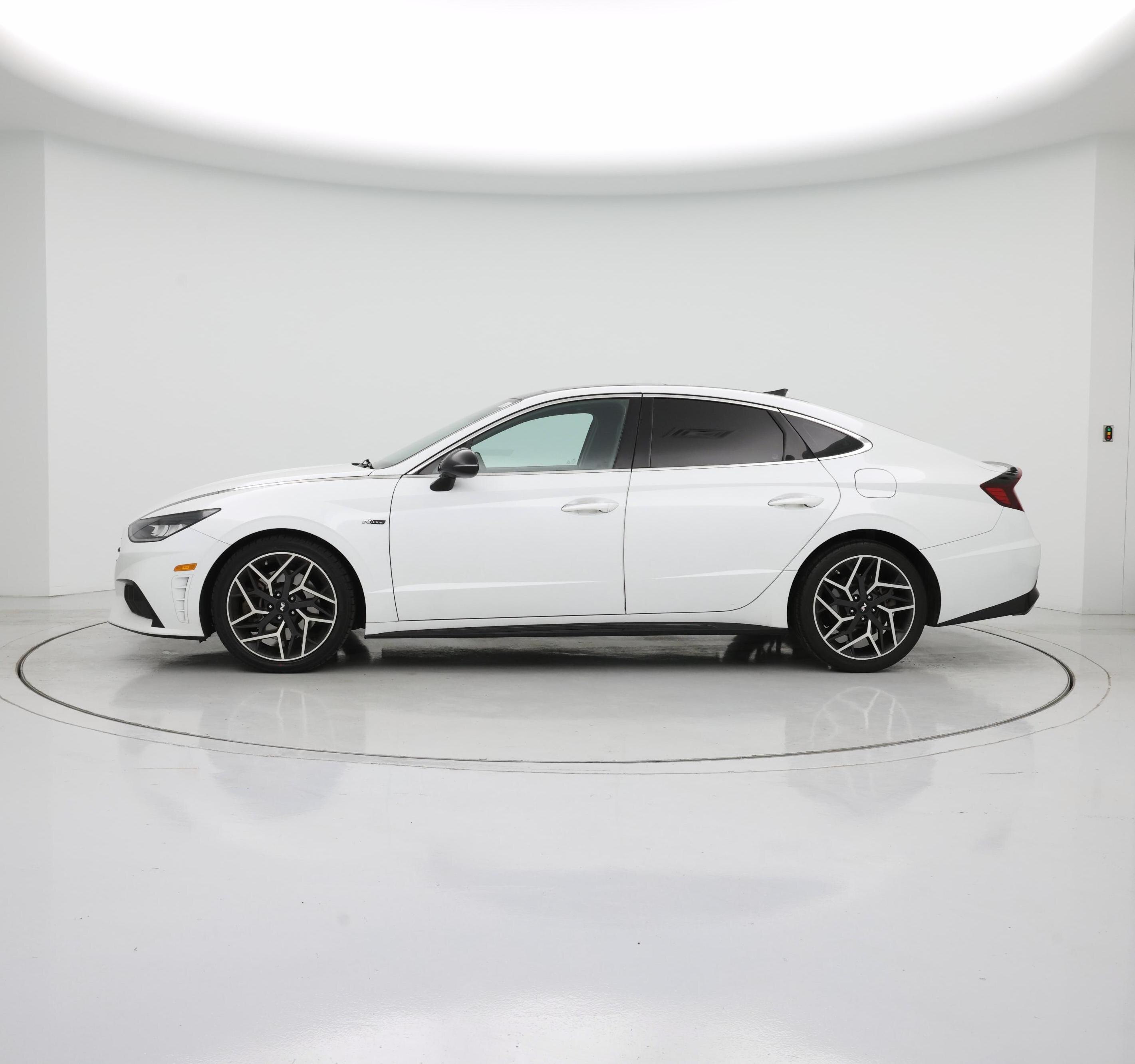 Thumbnail: 2022 Hyundai Sonata - 3