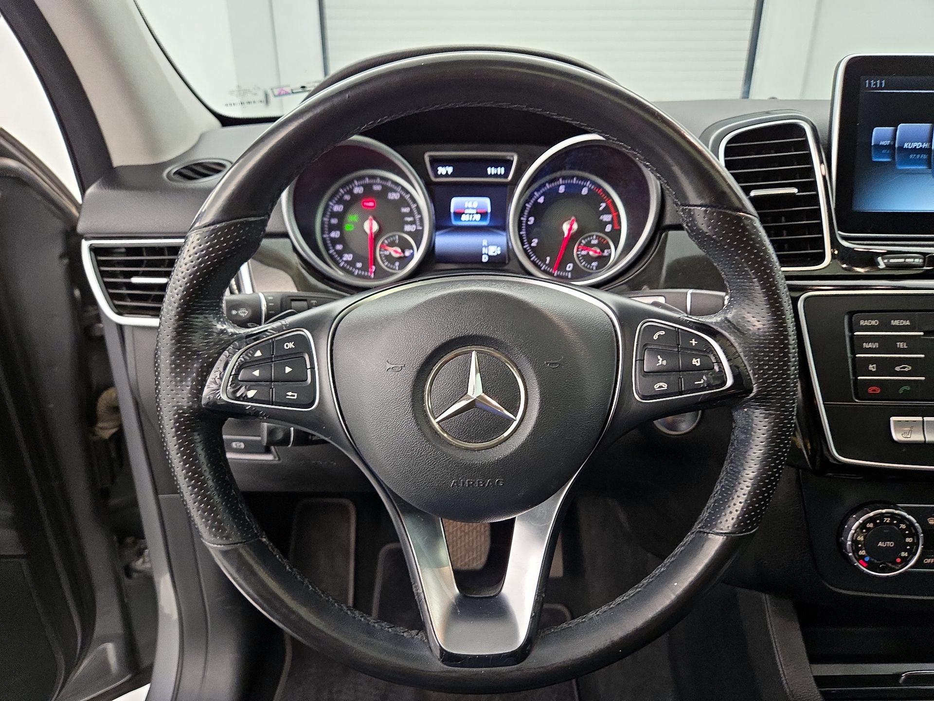 Thumbnail: 2016 Mercedes-Benz GLE - 10
