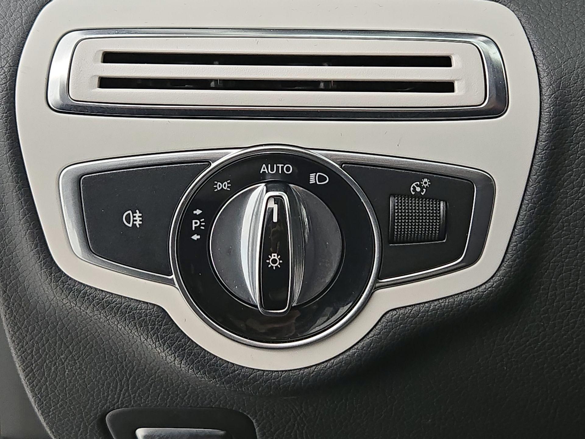 Thumbnail: 2015 Mercedes-Benz C-Class - 13