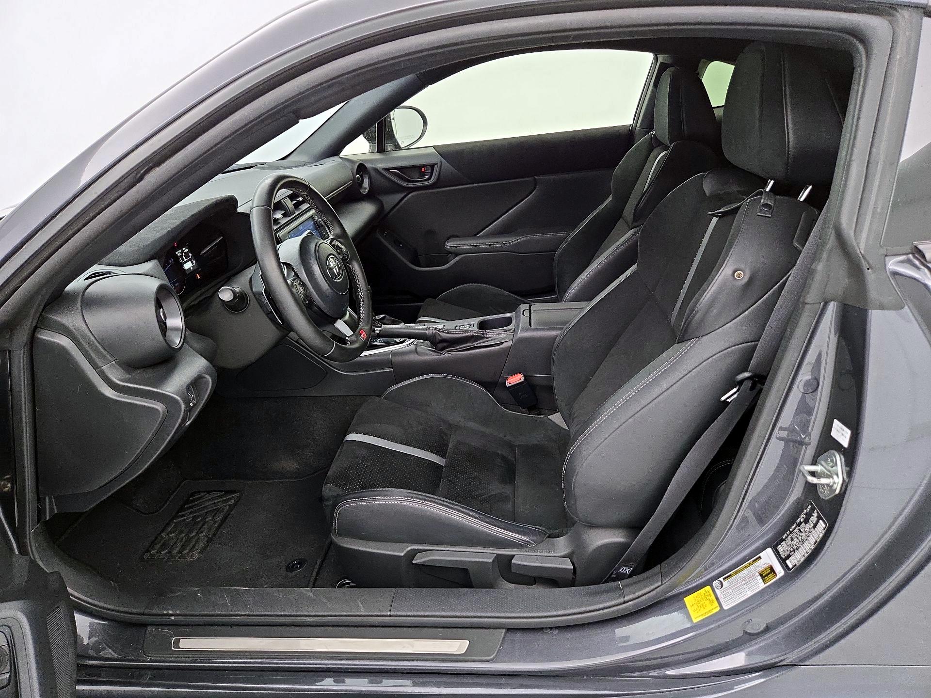 Thumbnail: 2023 Toyota GR86 - 11