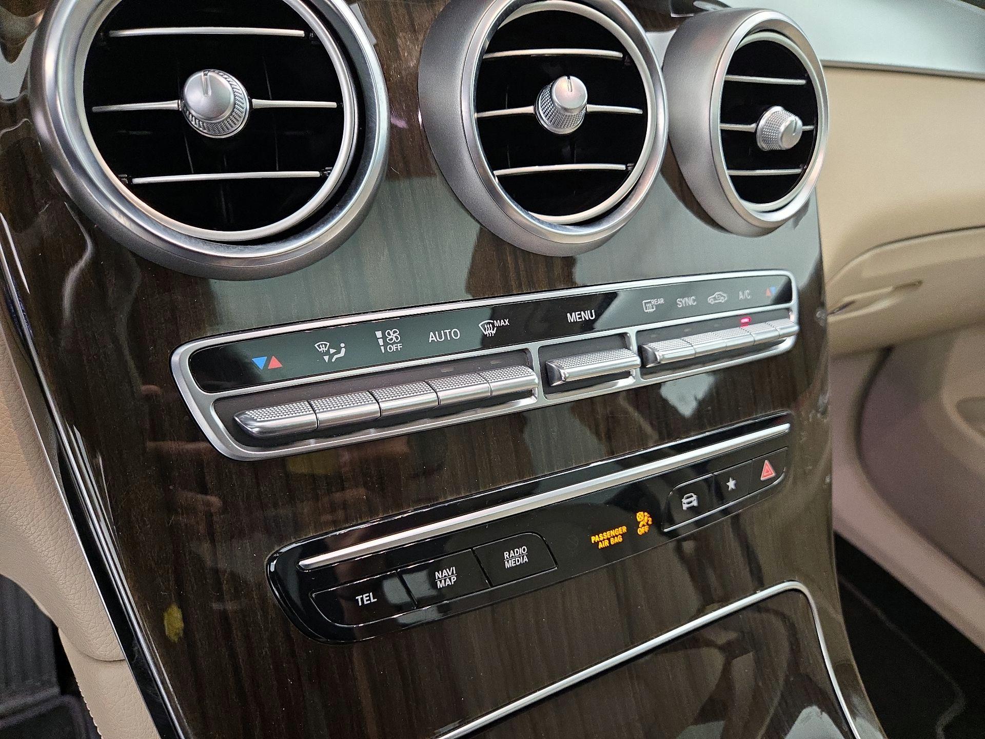 Thumbnail: 2020 Mercedes-Benz GLC - 17