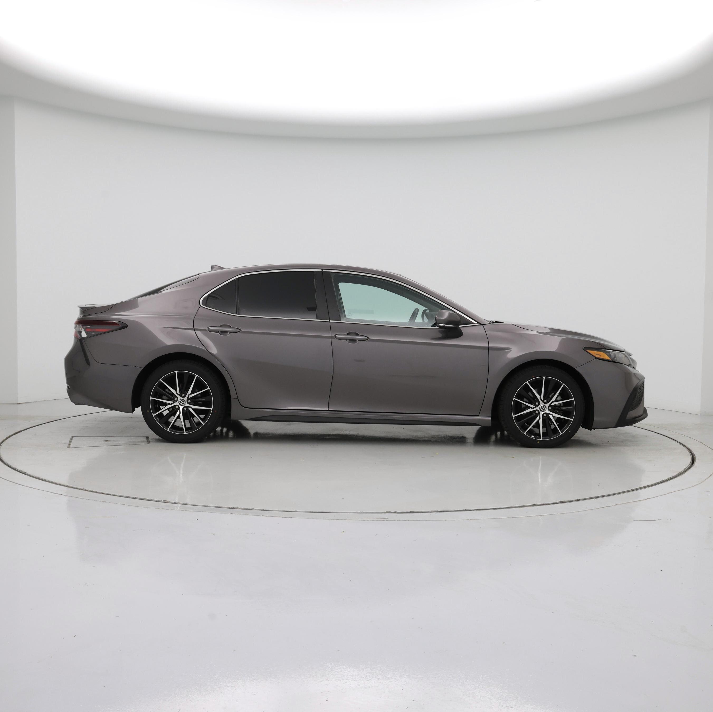 Thumbnail: 2022 Toyota Camry - 7