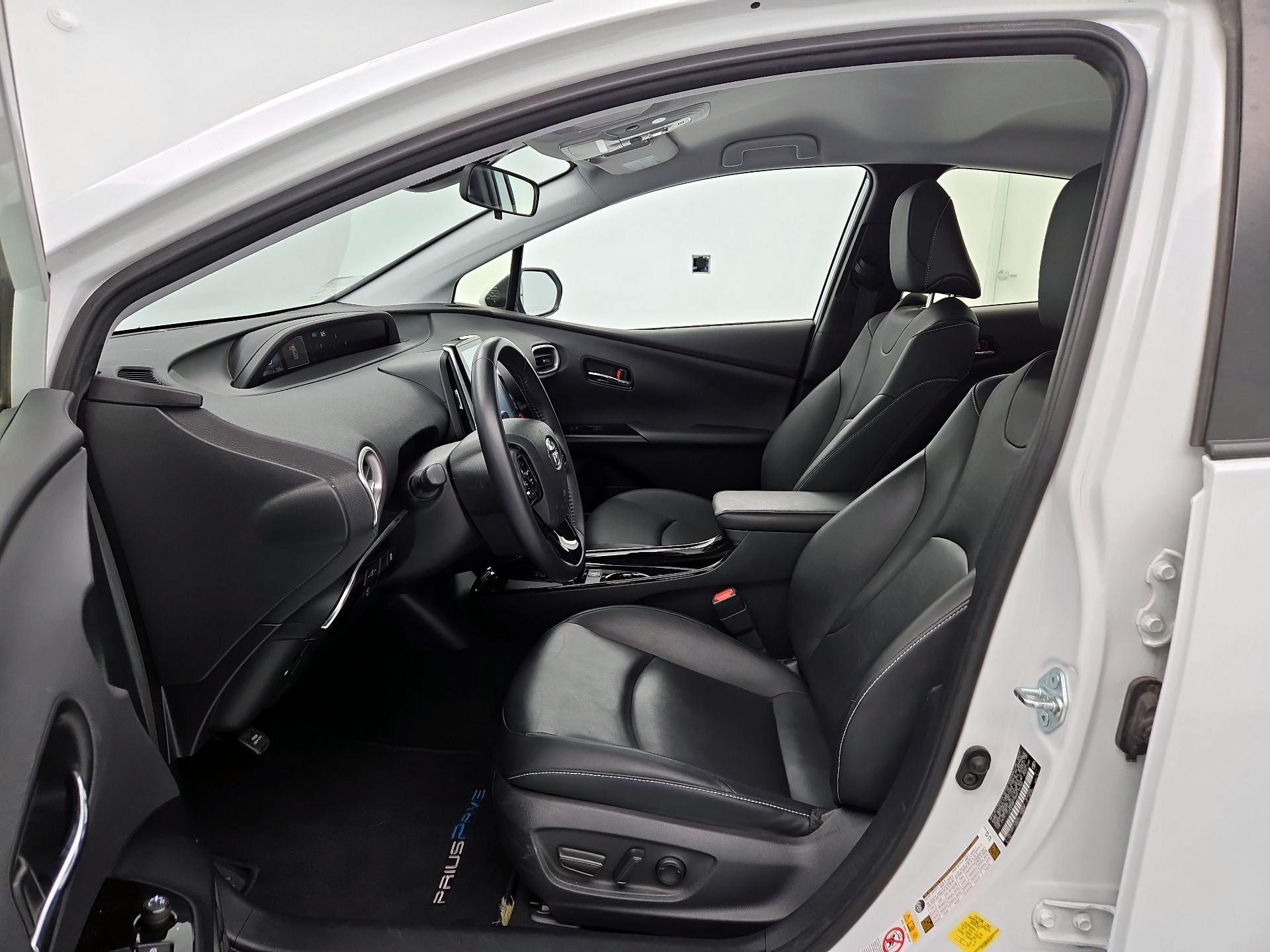 Thumbnail: 2021 Toyota Prius Prime - 11