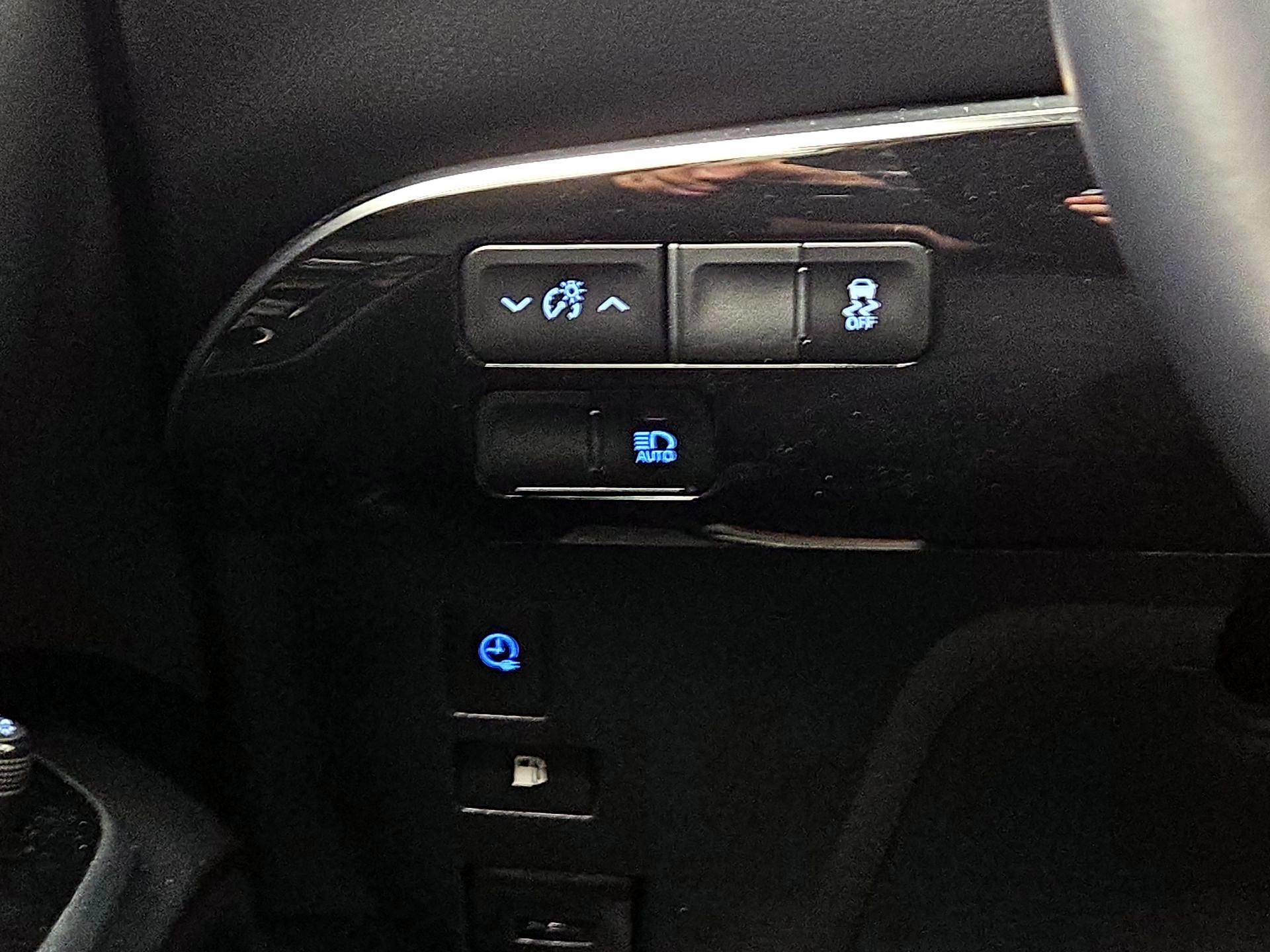 Thumbnail: 2021 Toyota Prius Prime - 13