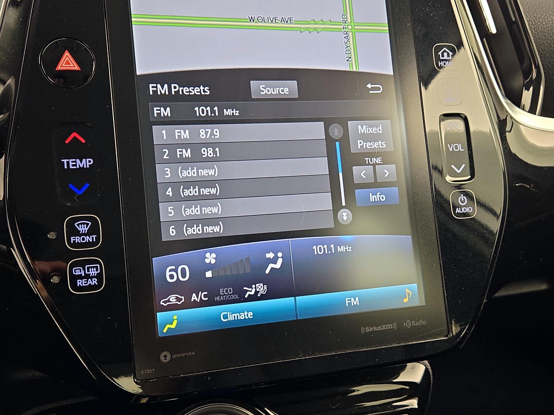 Thumbnail: 2021 Toyota Prius Prime - 16