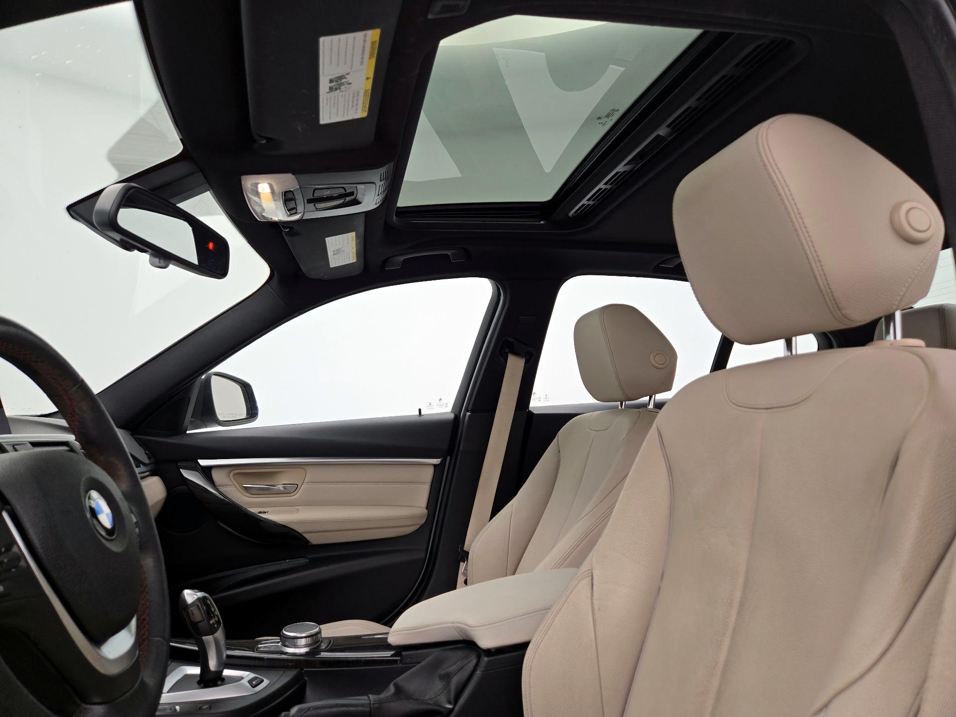 Thumbnail: 2017 BMW 3 Series - 20