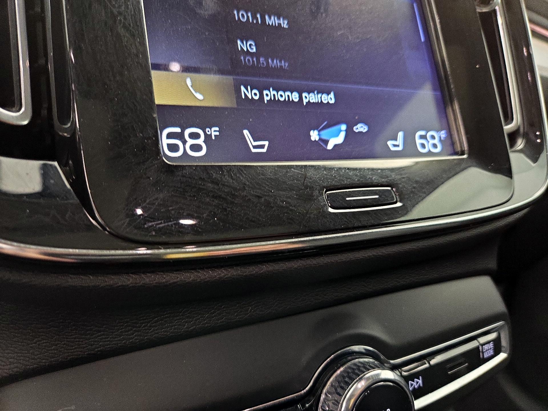 Thumbnail: 2020 Volvo XC40 - 16