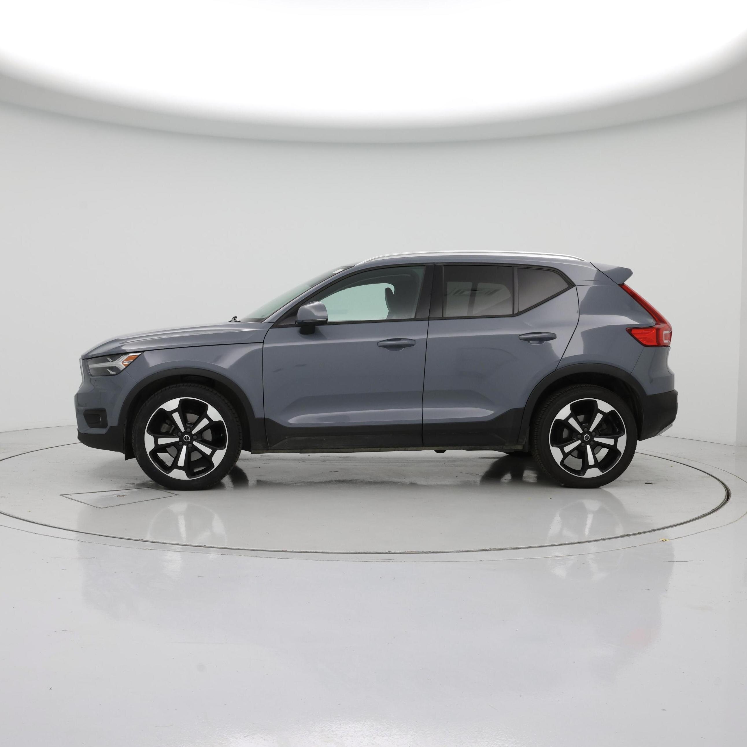 Thumbnail: 2020 Volvo XC40 - 3