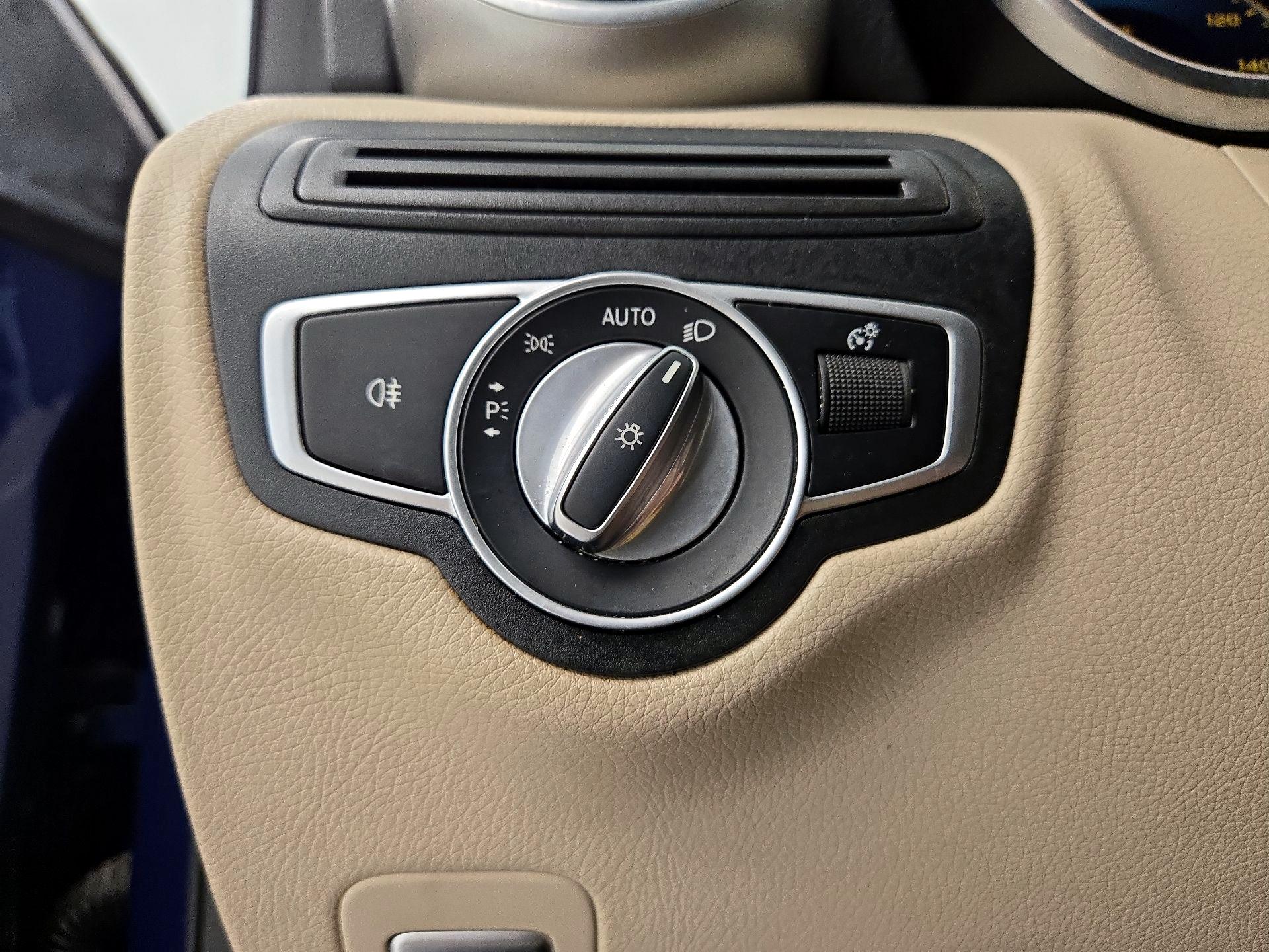Thumbnail: 2020 Mercedes-Benz GLC - 13