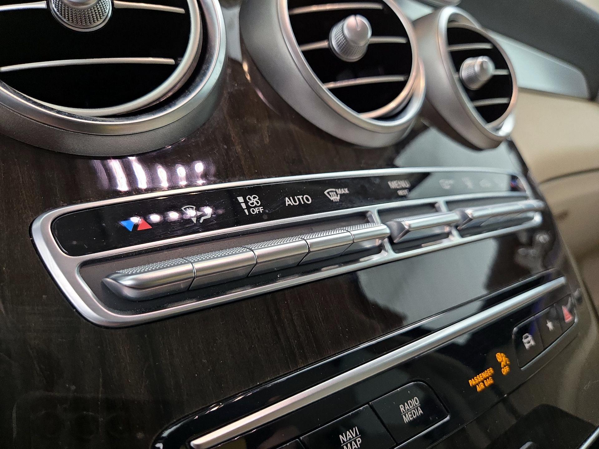 Thumbnail: 2020 Mercedes-Benz GLC - 17