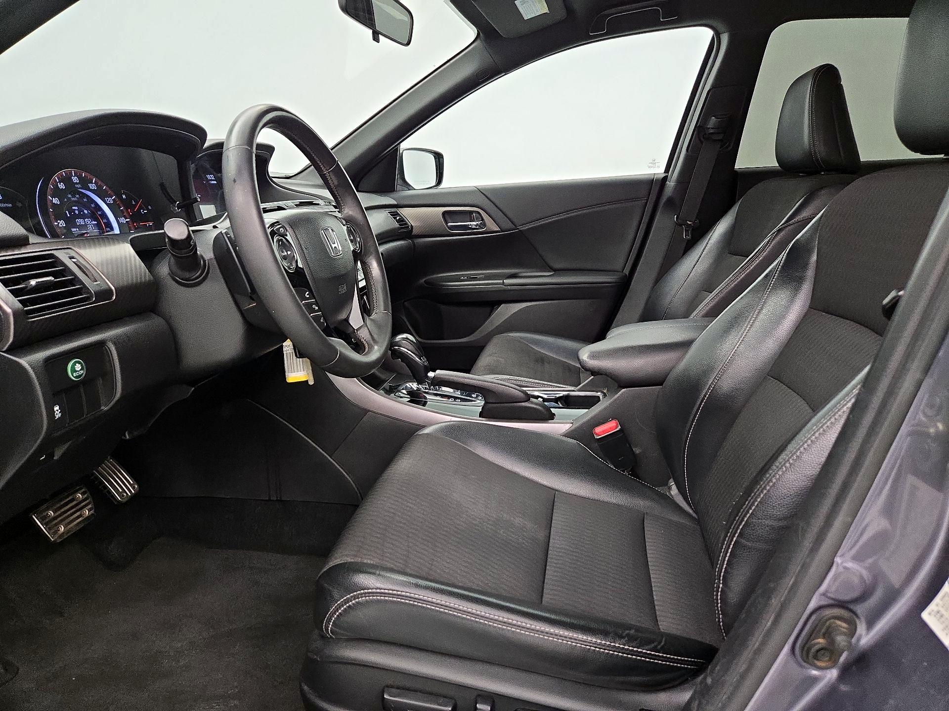 Thumbnail: 2016 Honda Accord - 11
