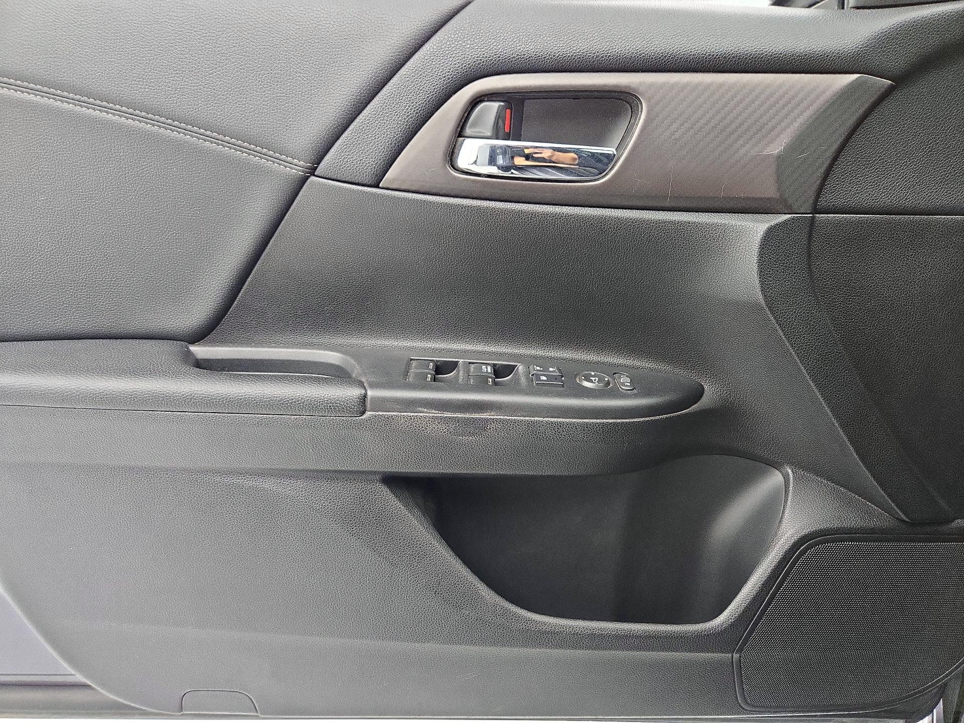 Thumbnail: 2016 Honda Accord - 12