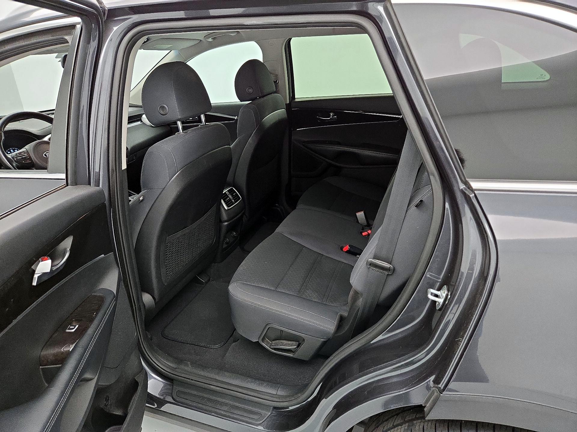 Thumbnail: 2018 Kia Sorento - 19