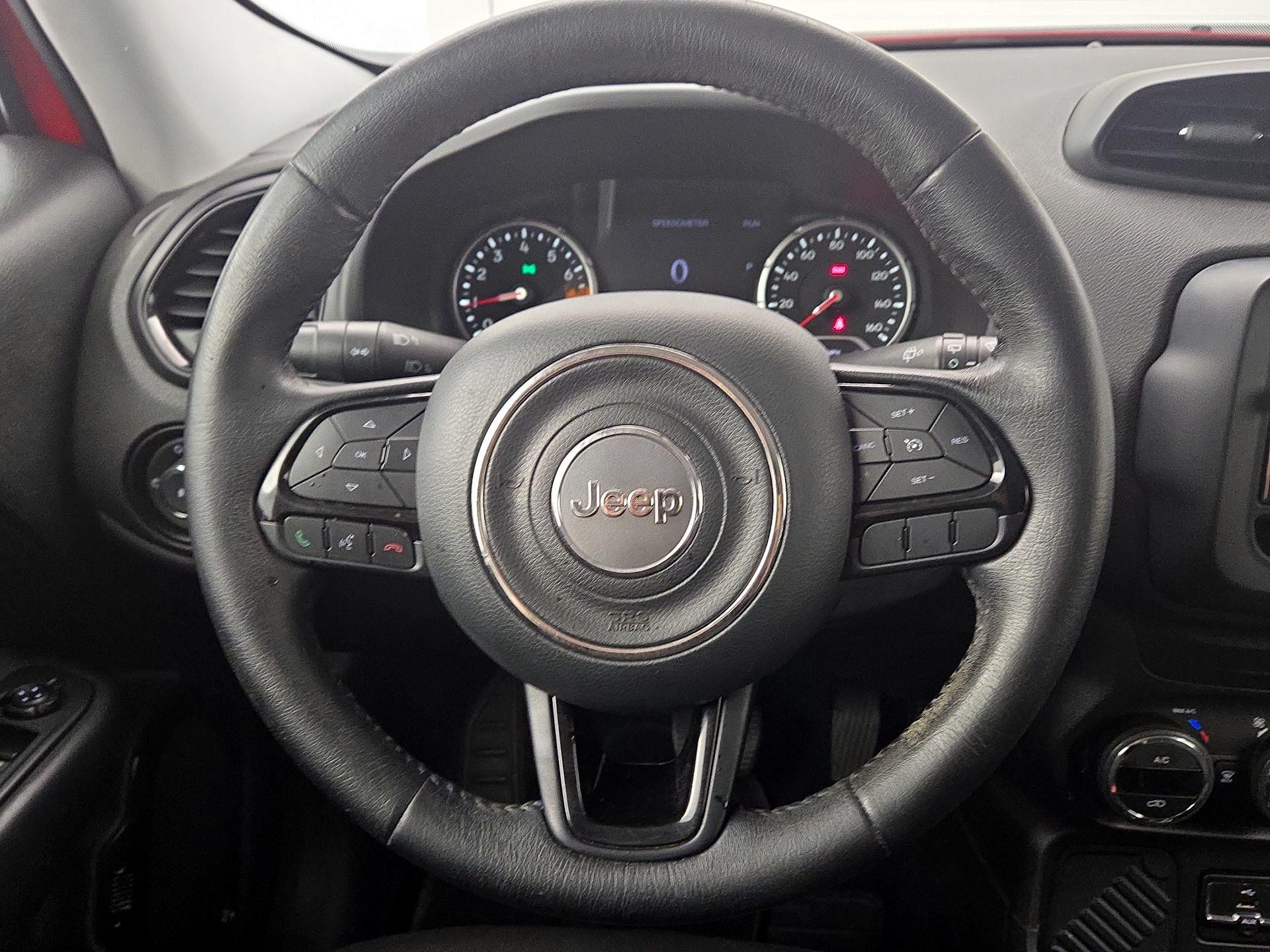 Thumbnail: 2017 Jeep Renegade - 10