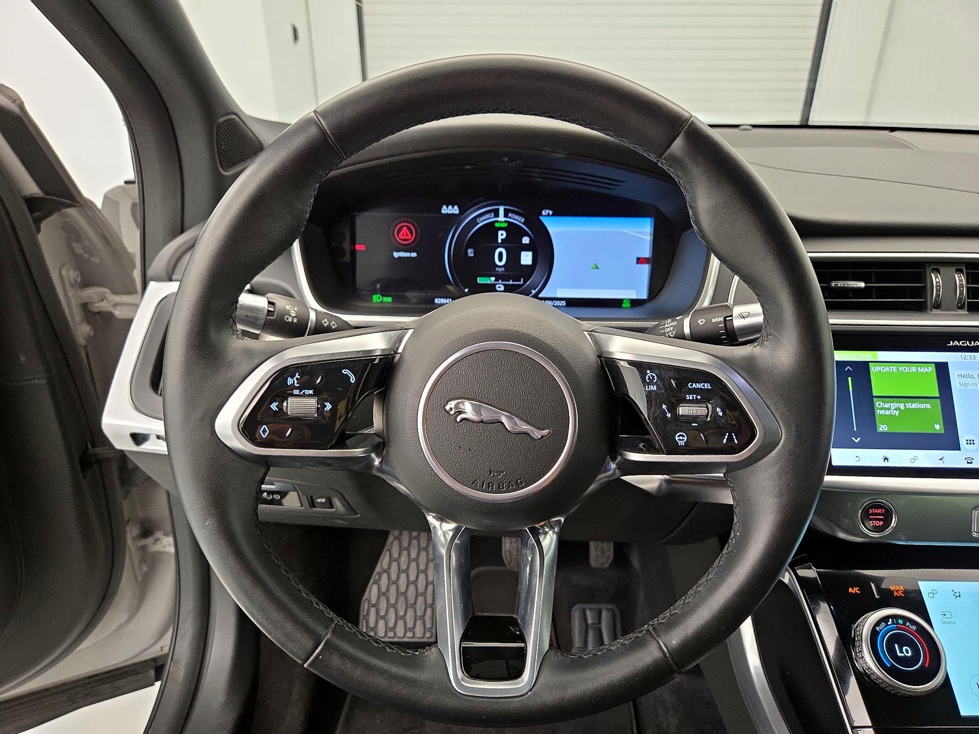 Thumbnail: 2020 Jaguar I-Pace - 10