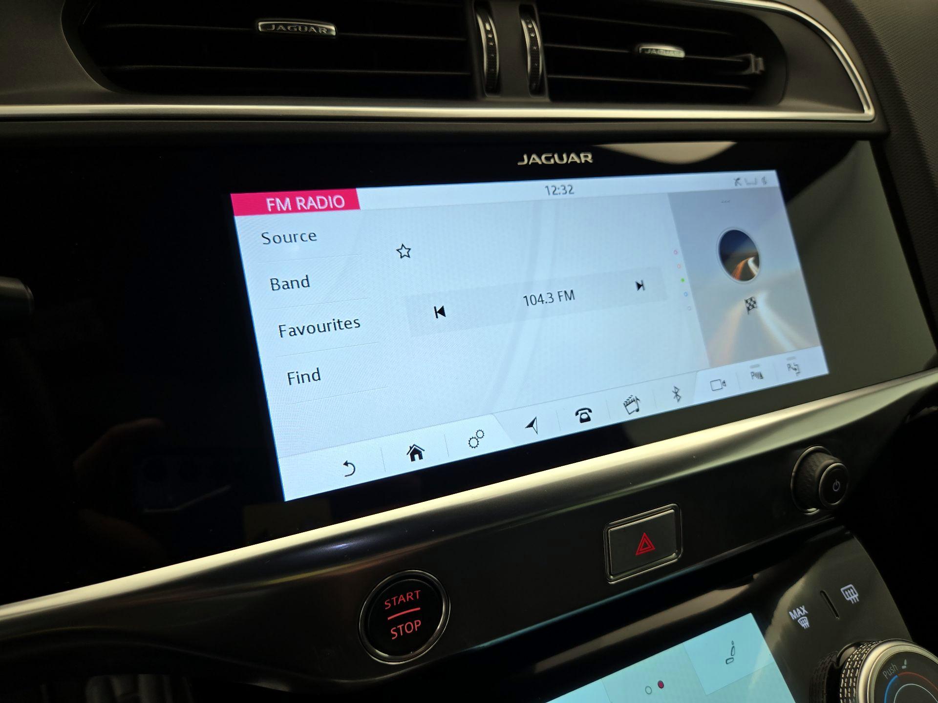 Thumbnail: 2020 Jaguar I-Pace - 16