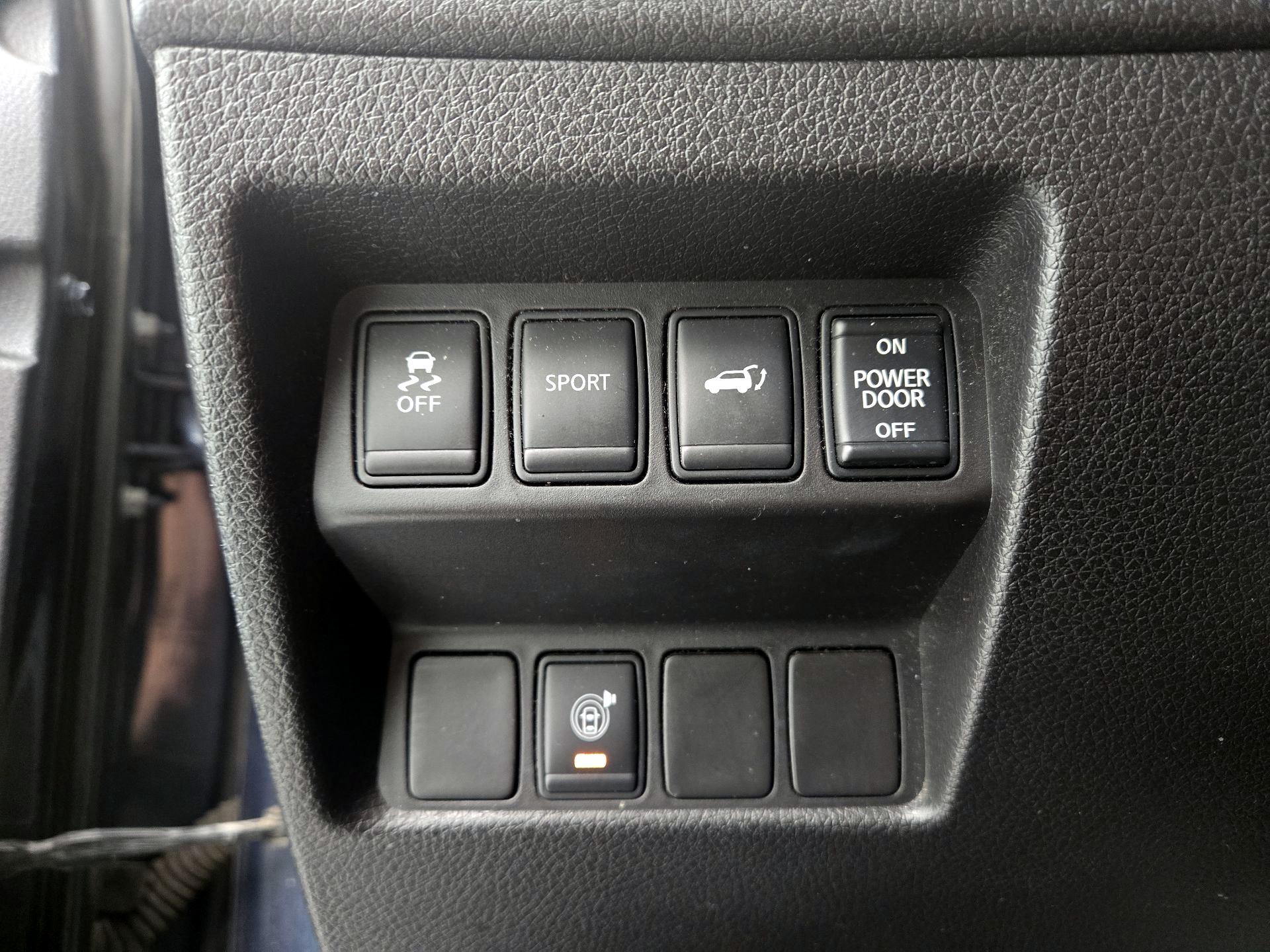 Thumbnail: 2014 Nissan Rogue - 13