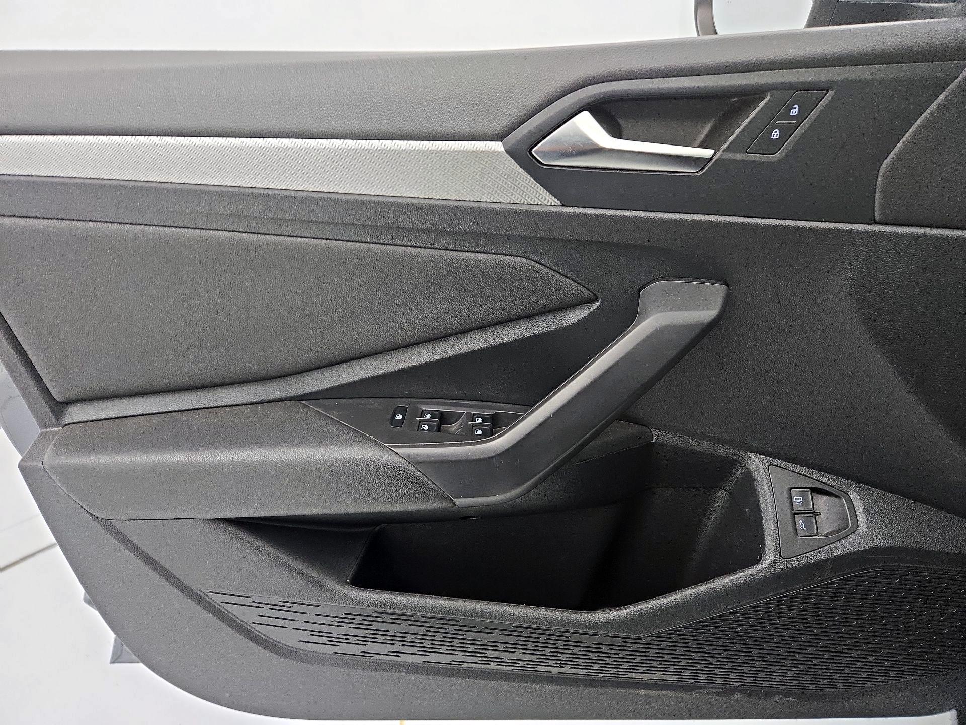 Thumbnail: 2021 Volkswagen Jetta - 12