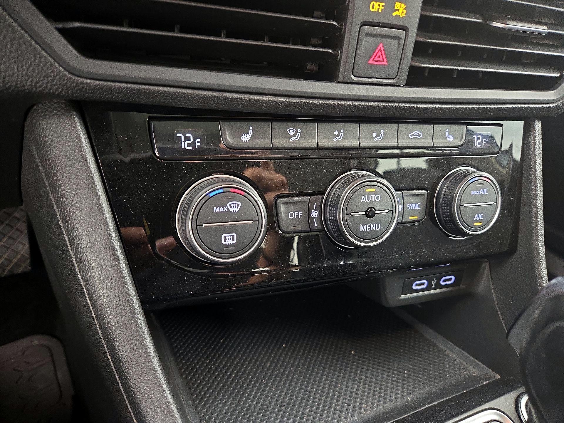 Thumbnail: 2021 Volkswagen Jetta - 16