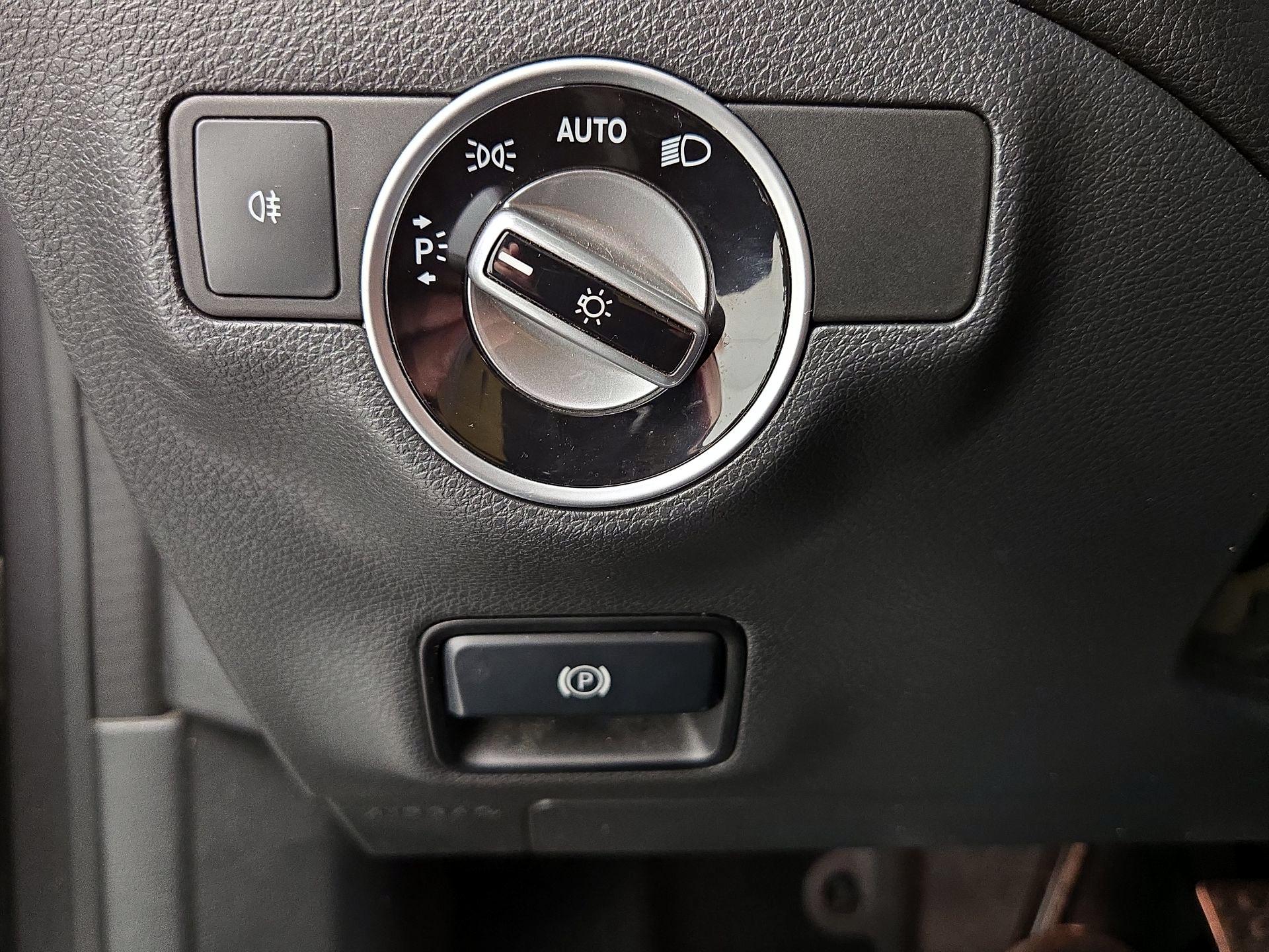 Thumbnail: 2014 Mercedes-Benz CLA - 13