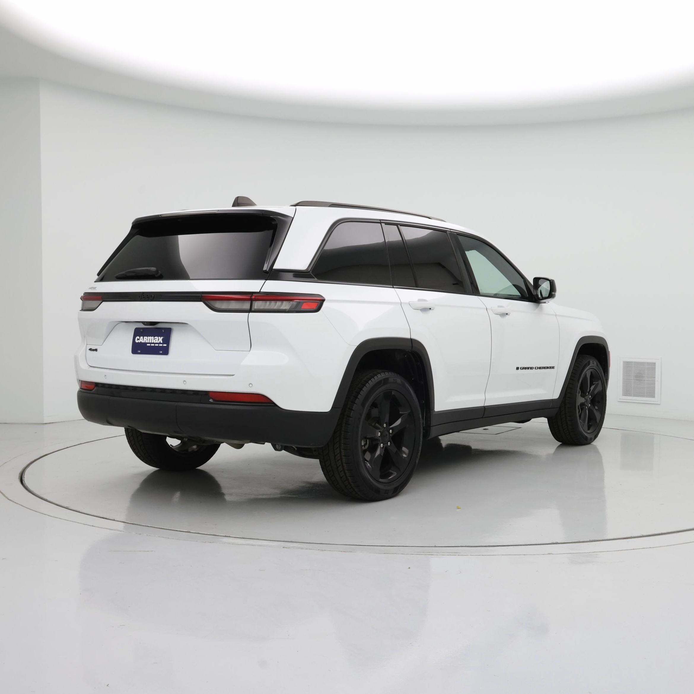 Thumbnail: 2022 Jeep Grand Cherokee - 8