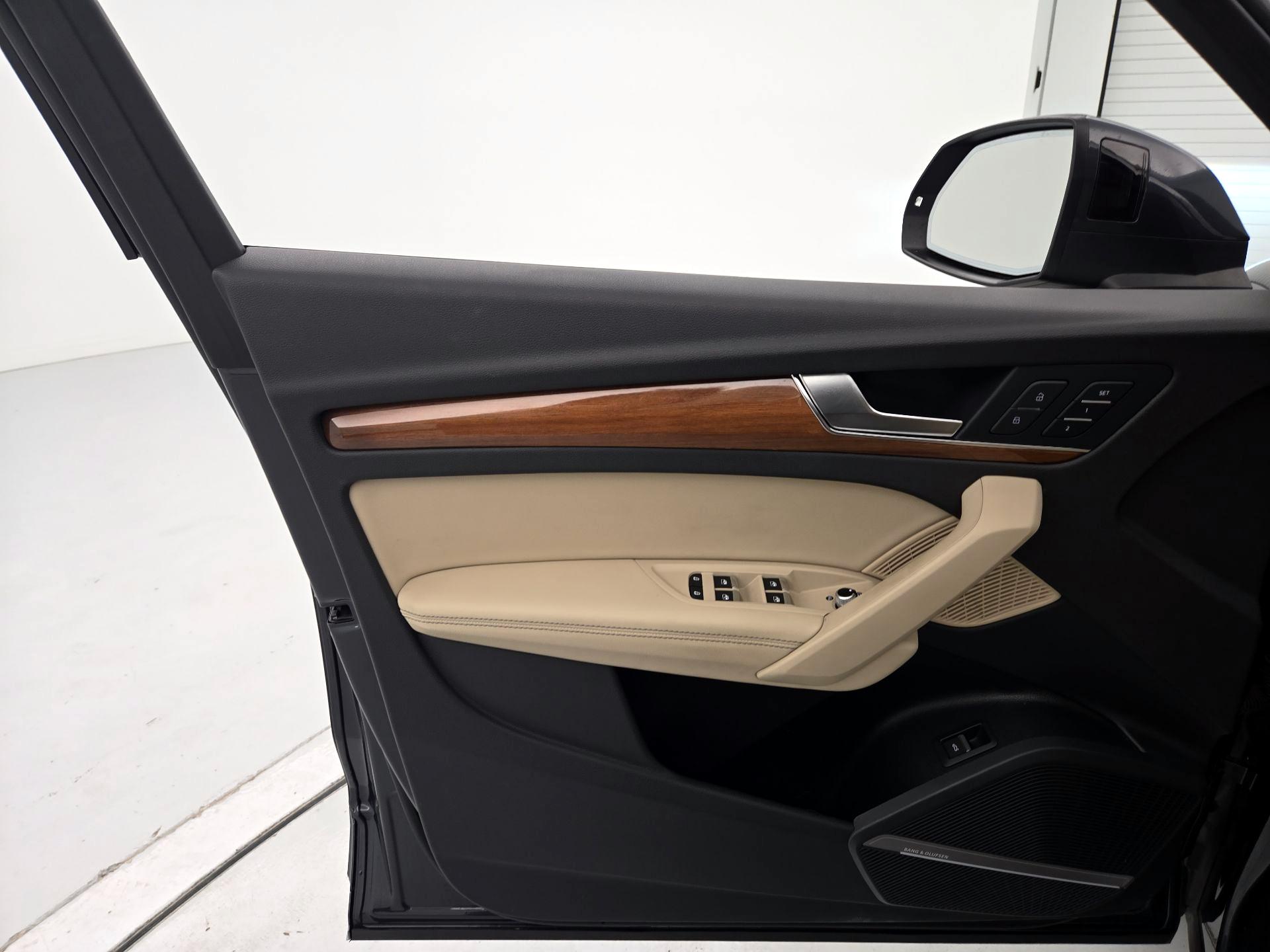 Thumbnail: 2021 Audi Q5 - 12
