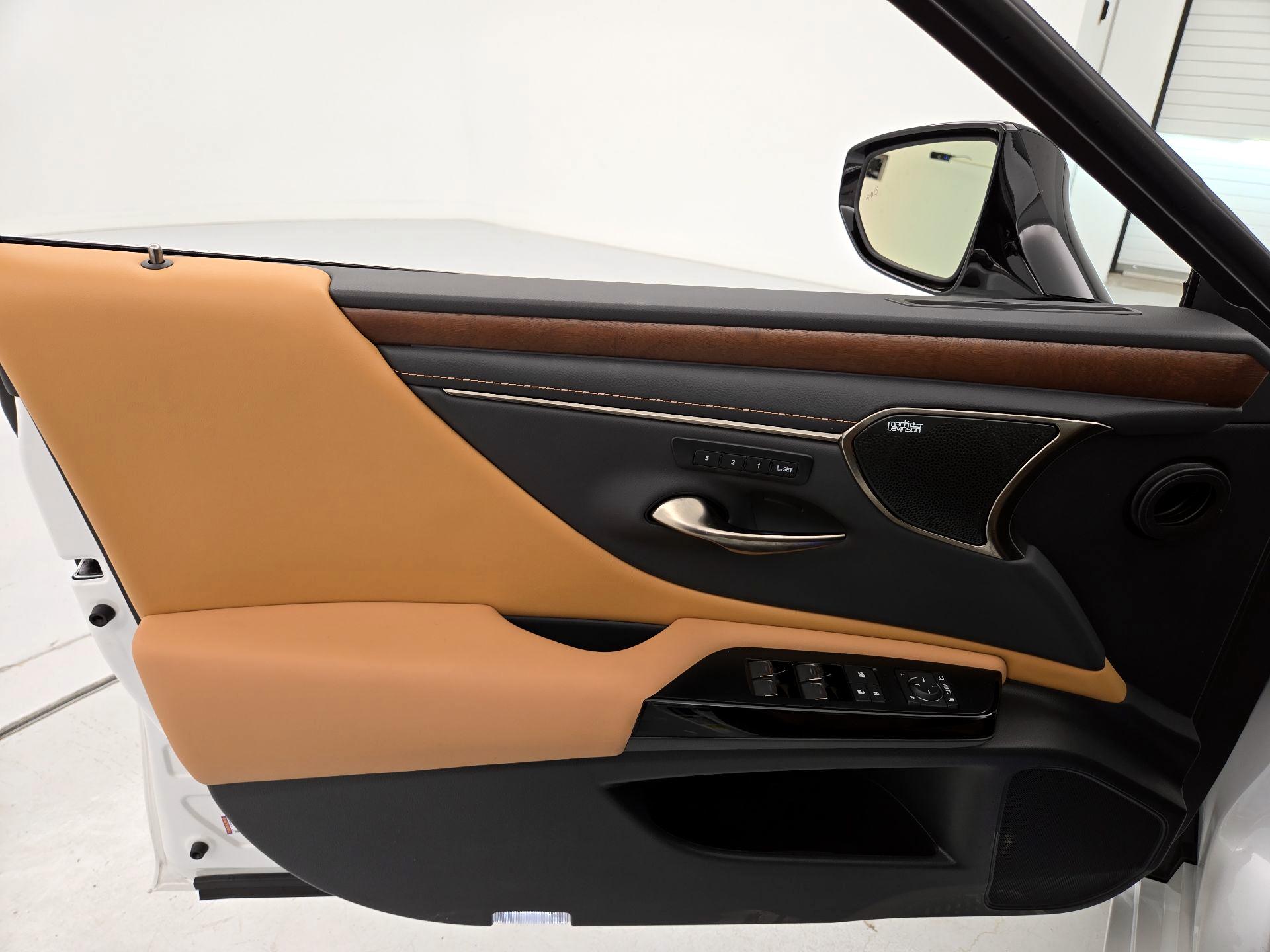Thumbnail: 2024 Lexus ES - 12
