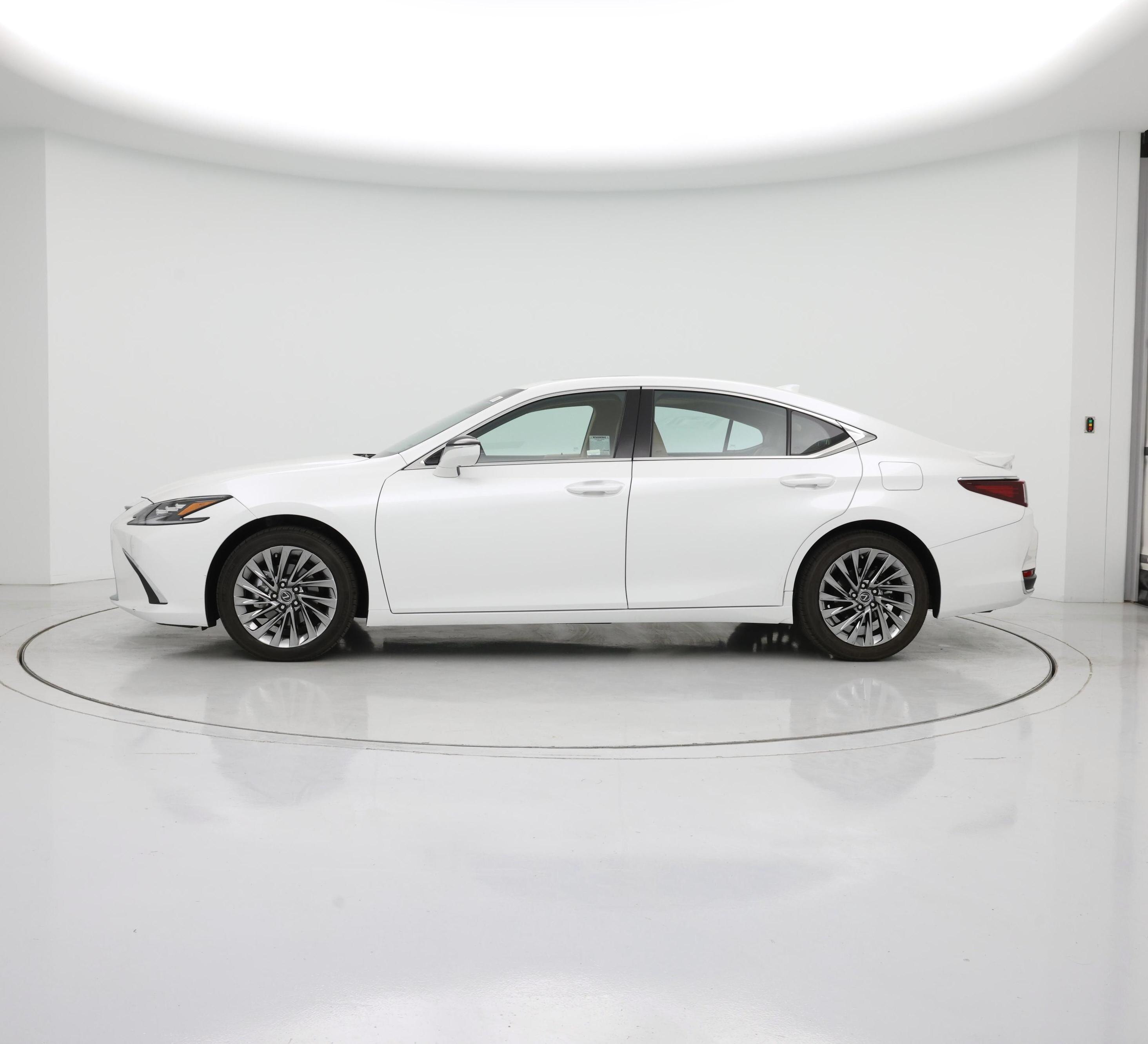 Thumbnail: 2024 Lexus ES - 3