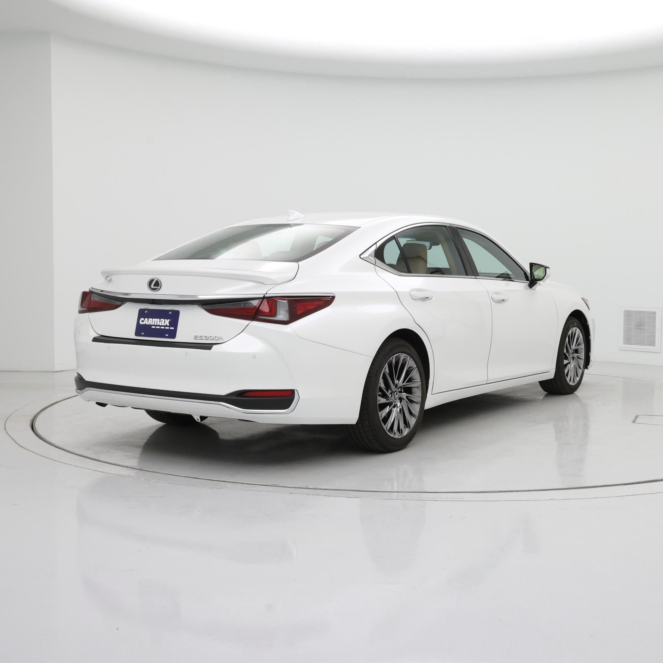 Thumbnail: 2024 Lexus ES - 8