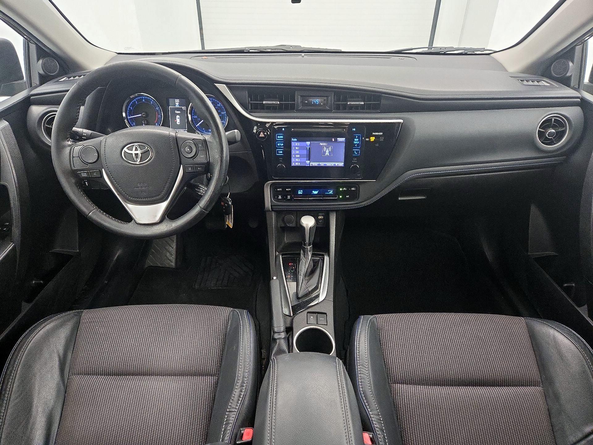 Thumbnail: 2017 Toyota Corolla - 9