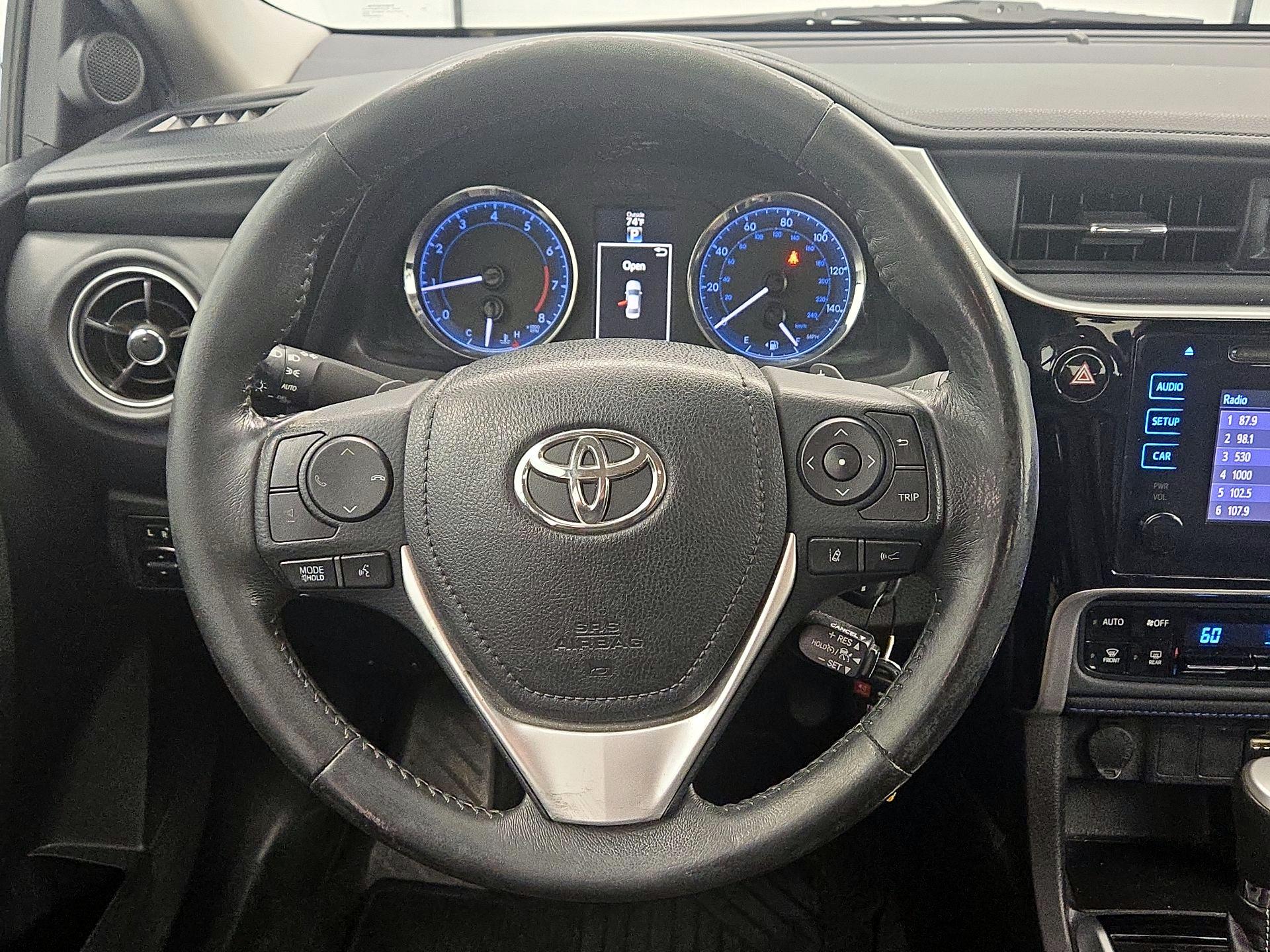 Thumbnail: 2017 Toyota Corolla - 10