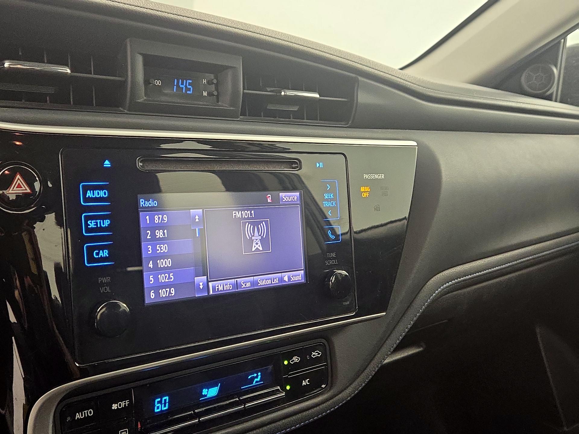Thumbnail: 2017 Toyota Corolla - 15