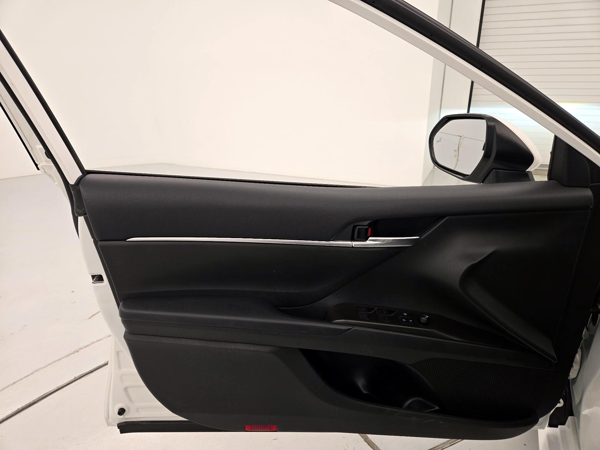 Thumbnail: 2021 Toyota Camry - 12
