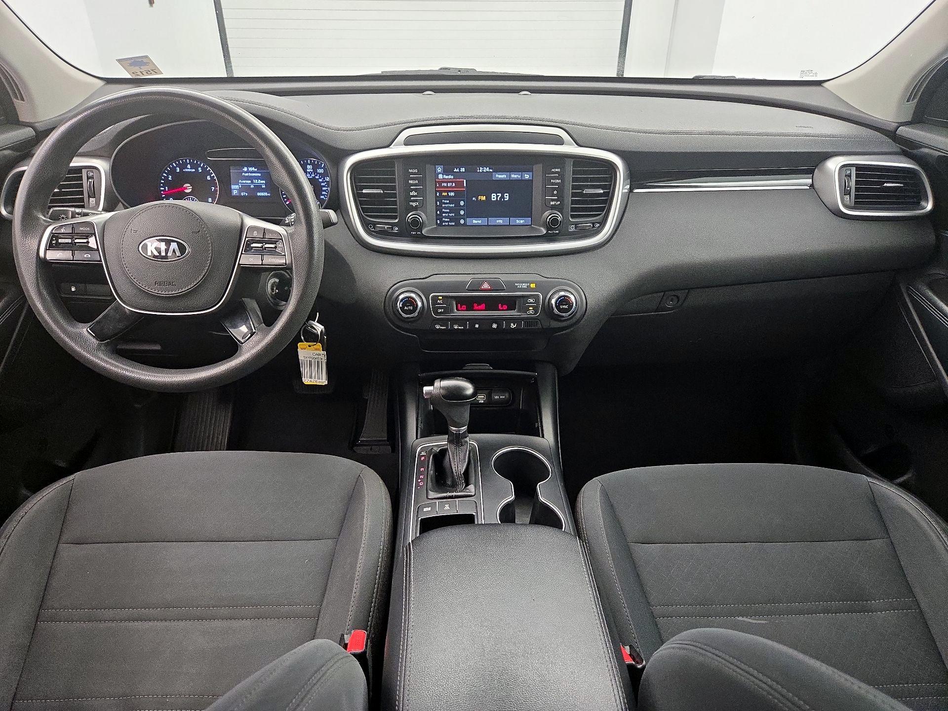 Thumbnail: 2019 Kia Sorento - 9