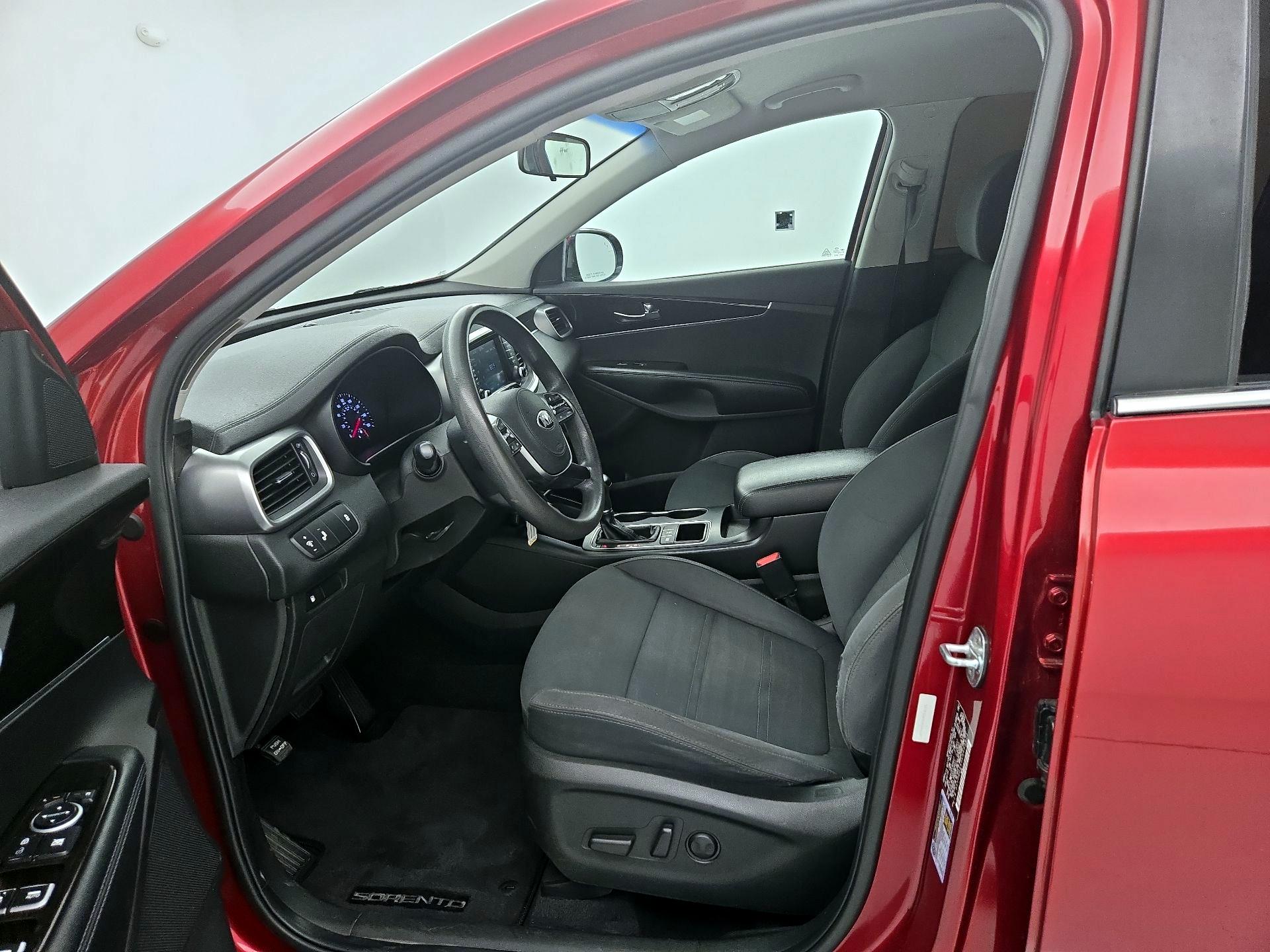 Thumbnail: 2019 Kia Sorento - 11