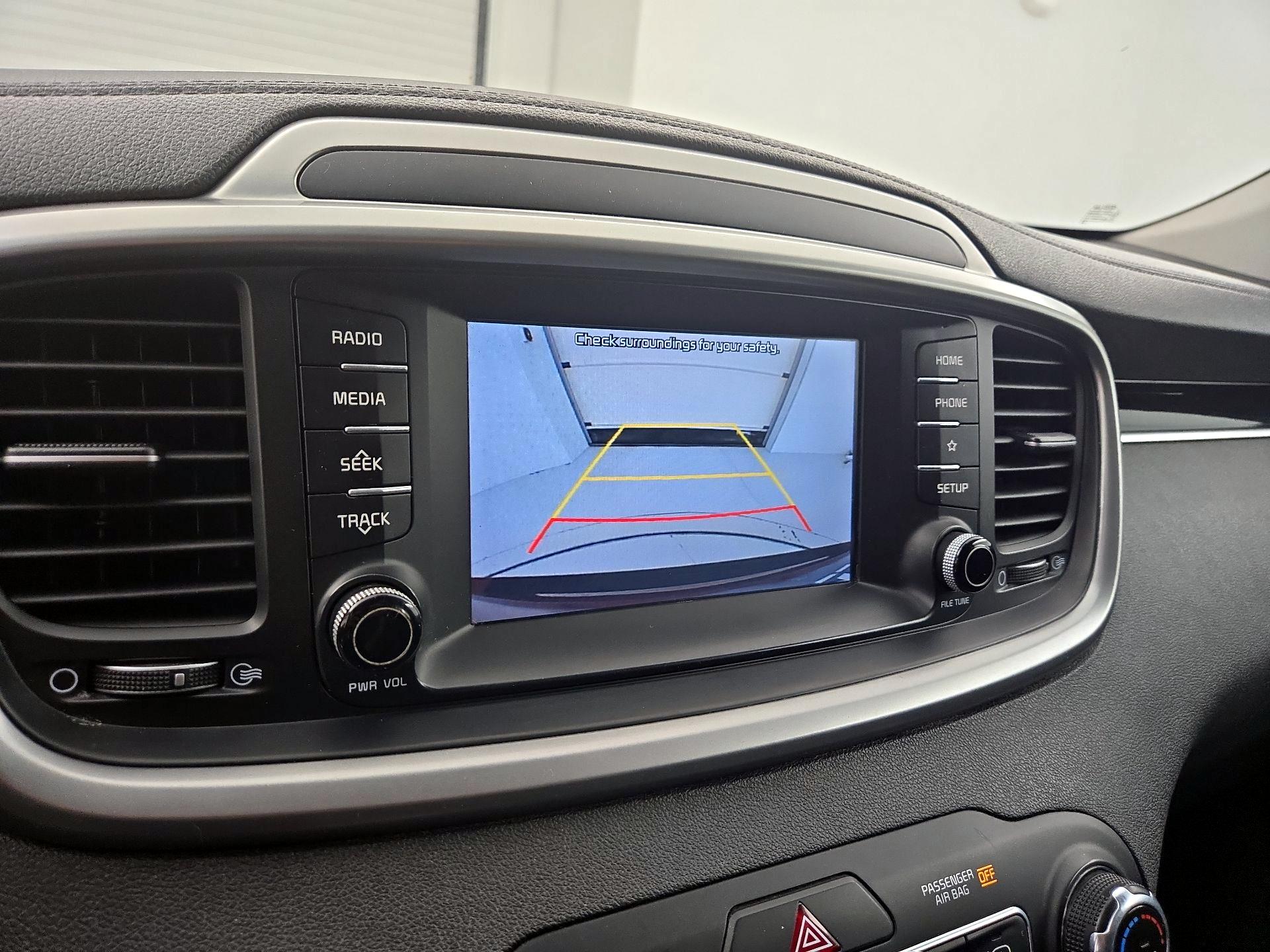 Thumbnail: 2019 Kia Sorento - 14