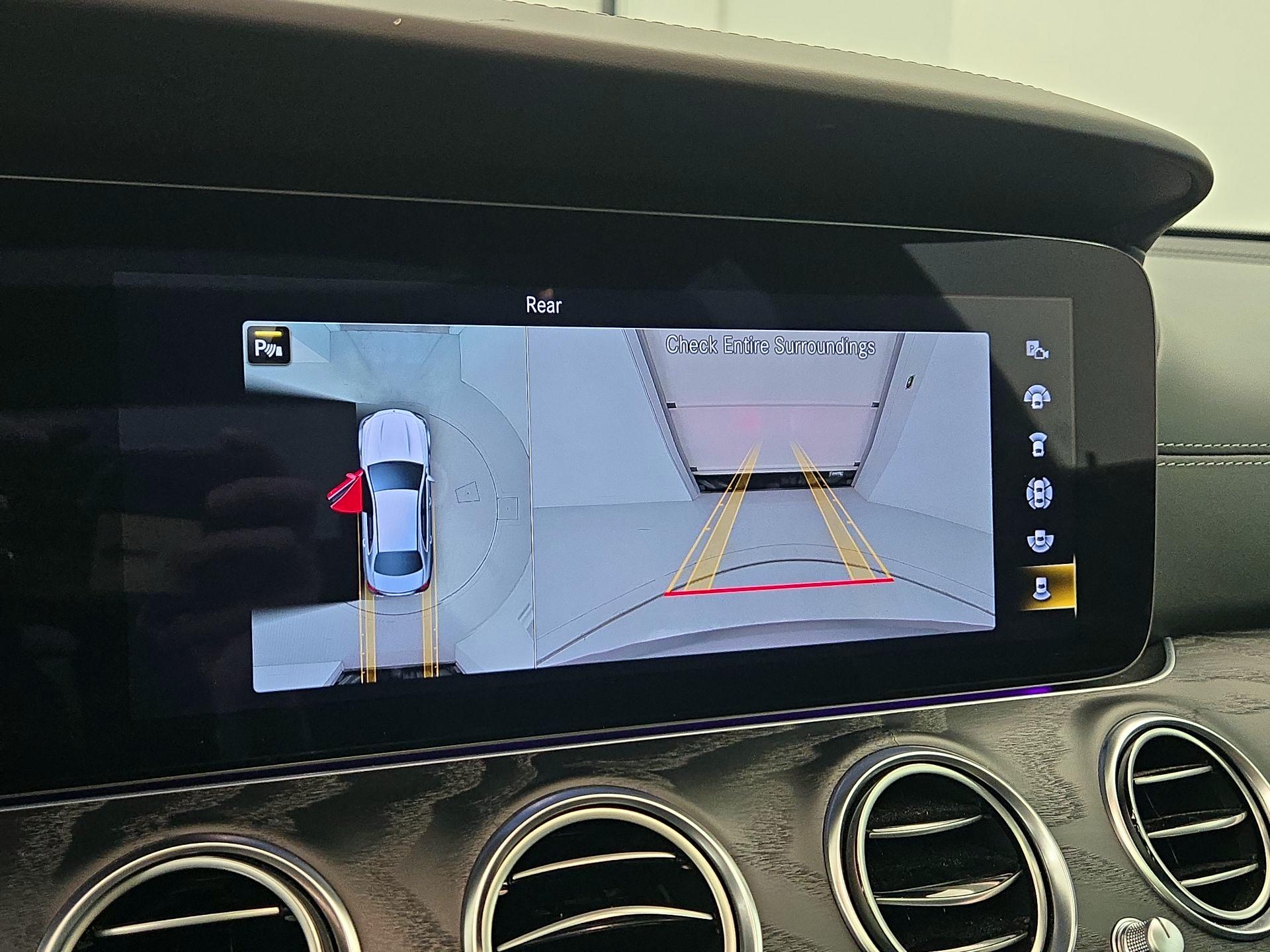 Thumbnail: 2021 Mercedes-Benz E-Class - 15