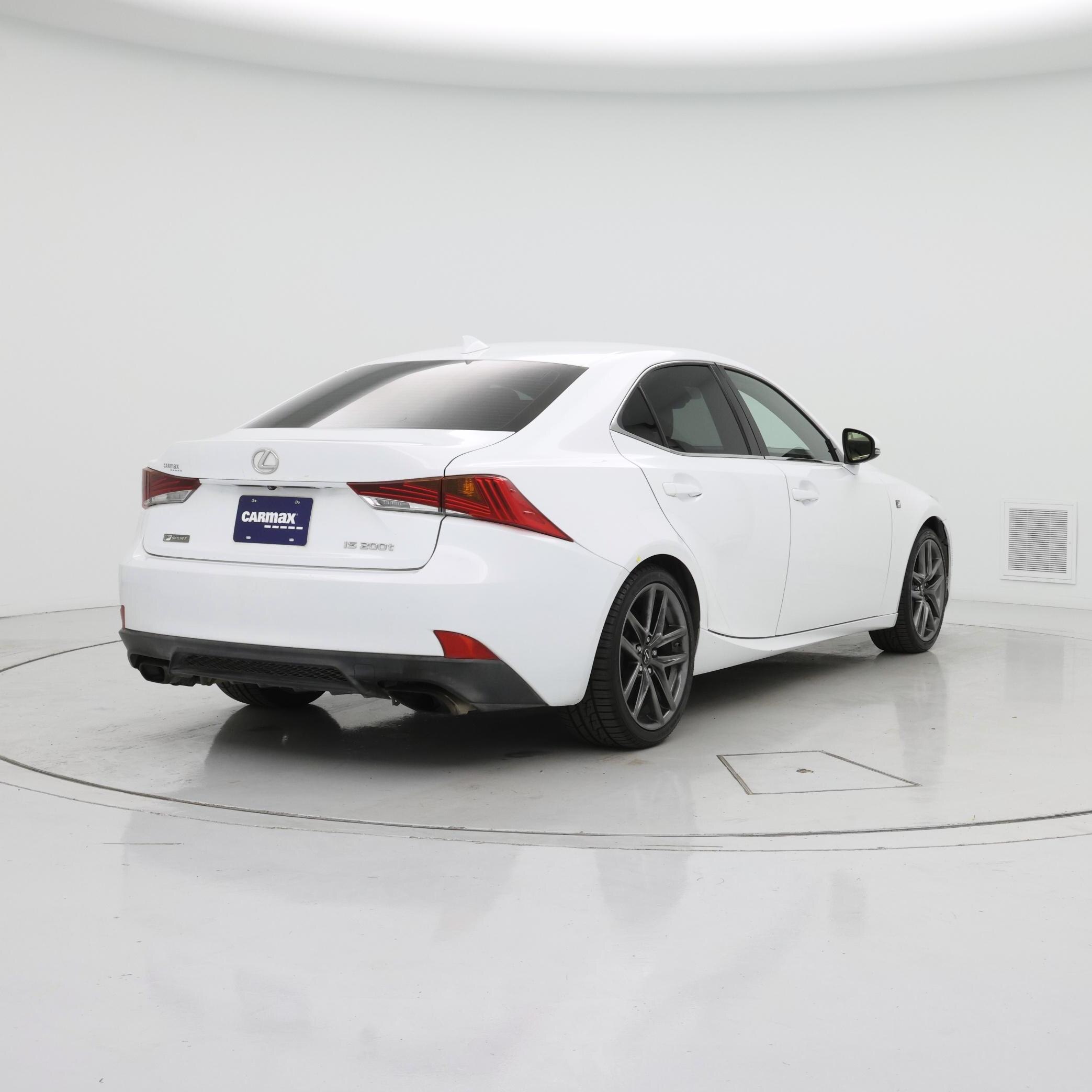 Thumbnail: 2017 Lexus IS - 8