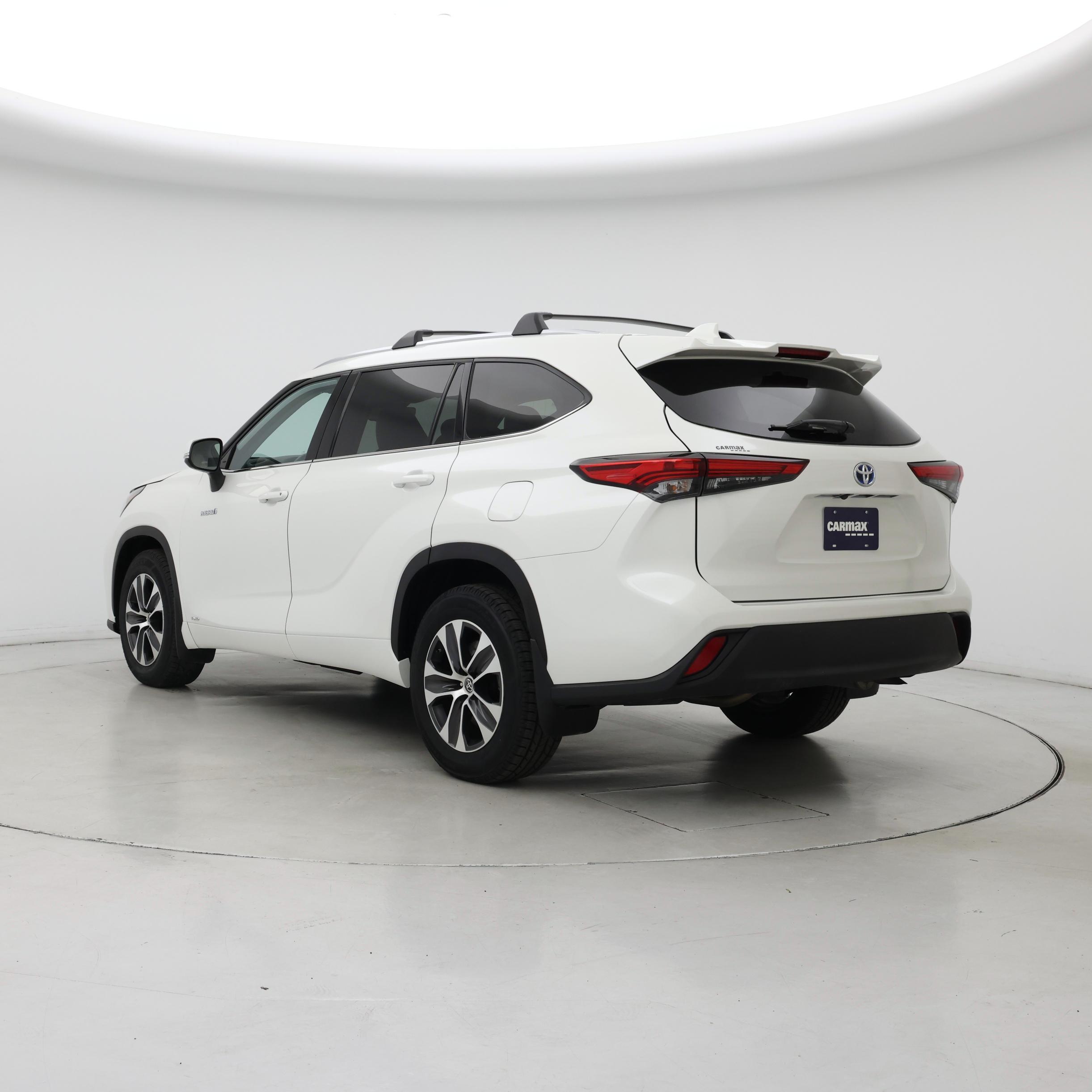 Thumbnail: 2021 Toyota Highlander - 2