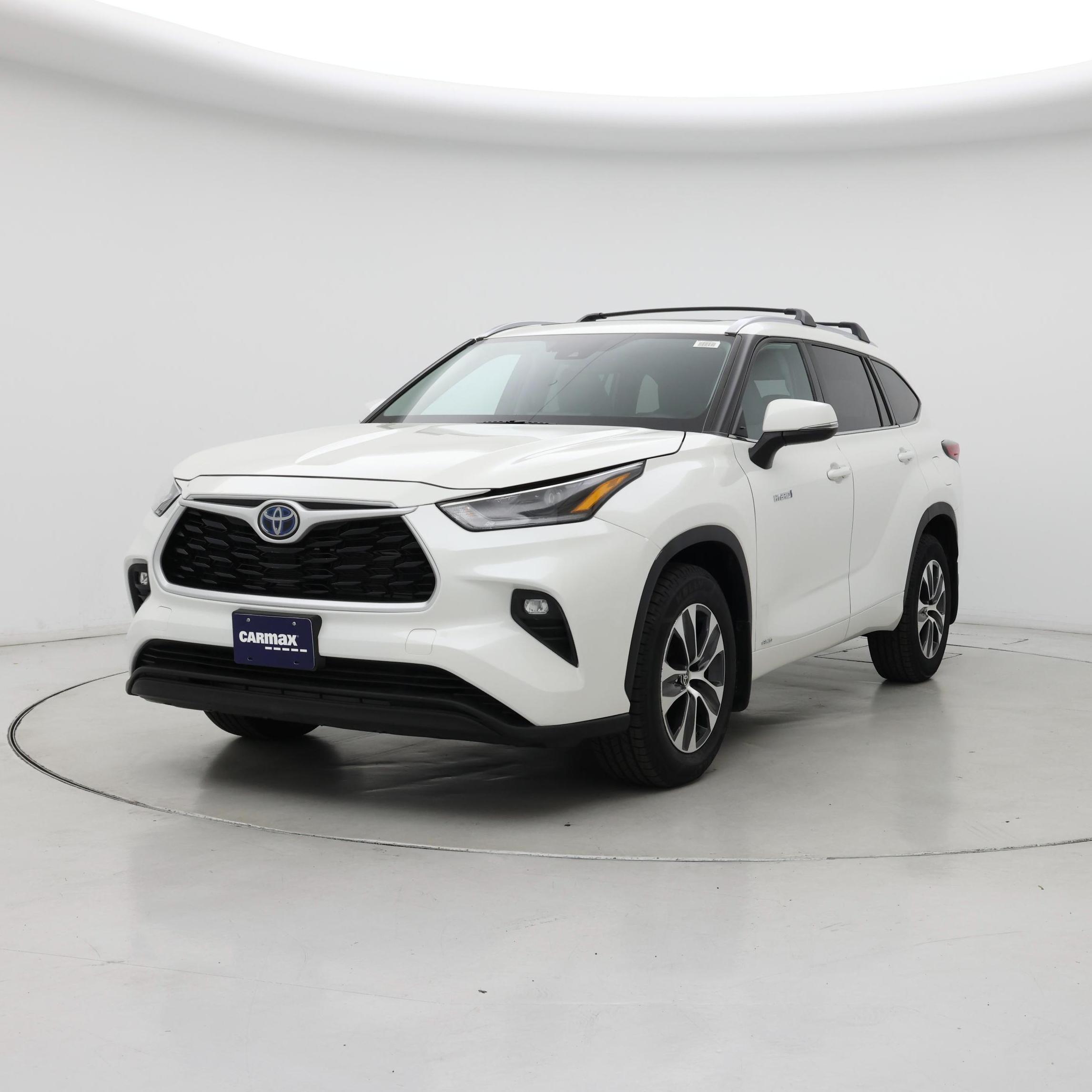 Thumbnail: 2021 Toyota Highlander - 4