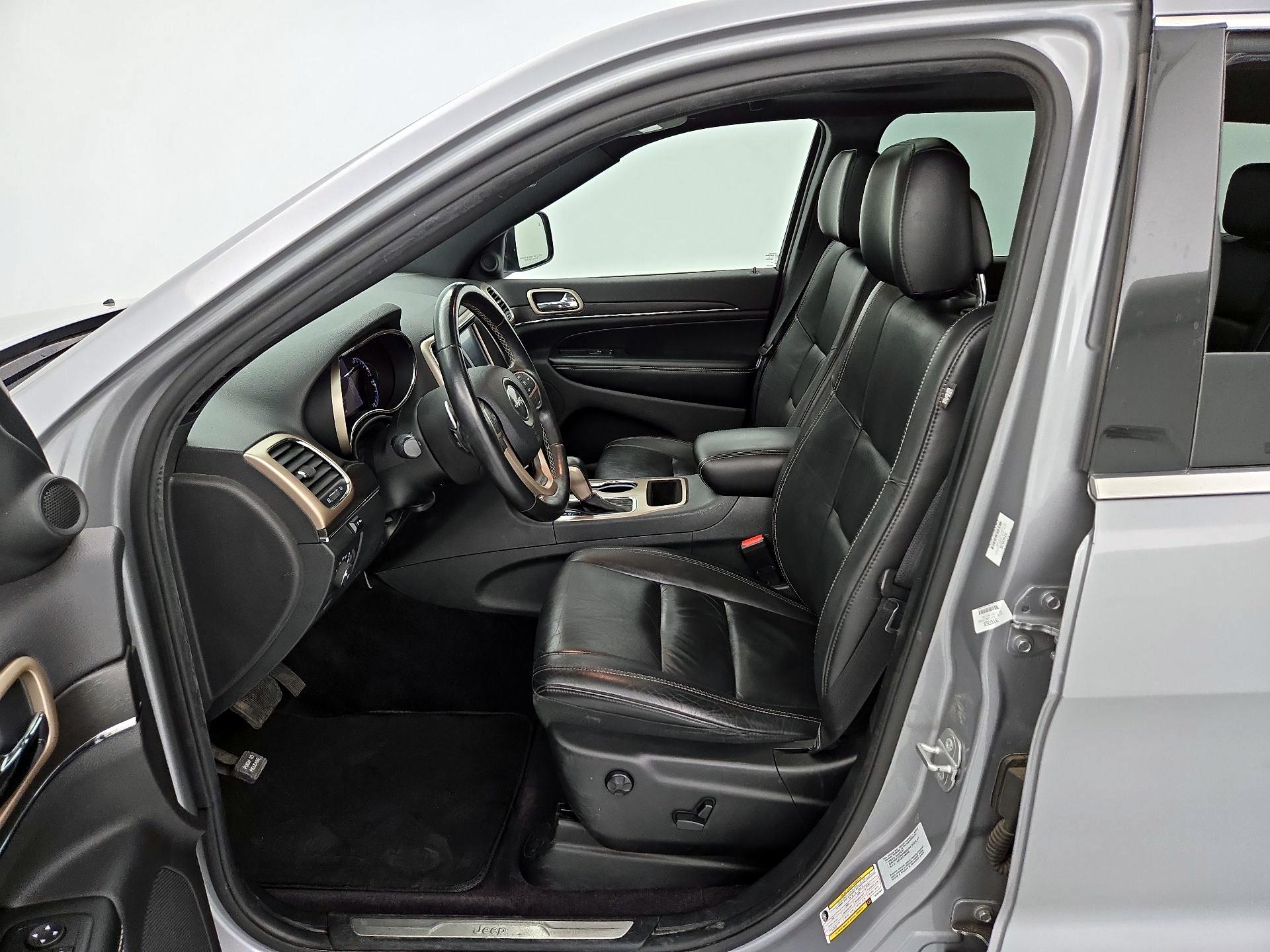 Thumbnail: 2016 Jeep Grand Cherokee - 11
