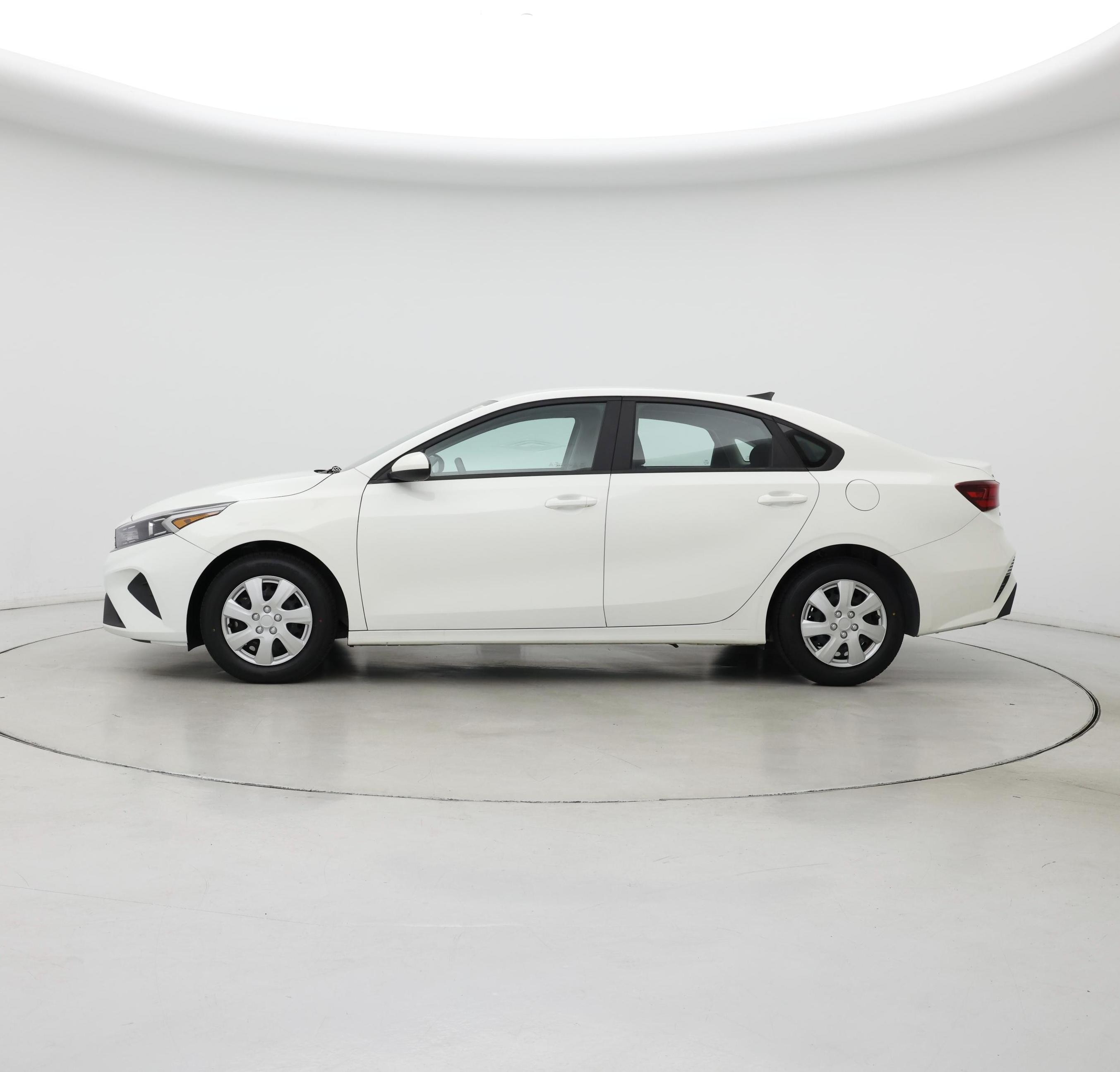 Thumbnail: 2023 Kia Forte - 3