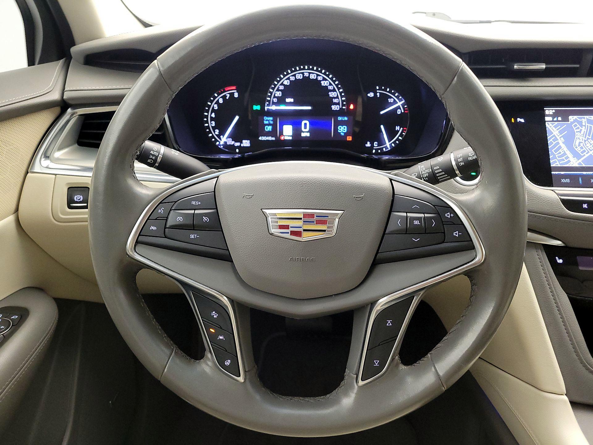 Thumbnail: 2019 Cadillac XT5 - 10