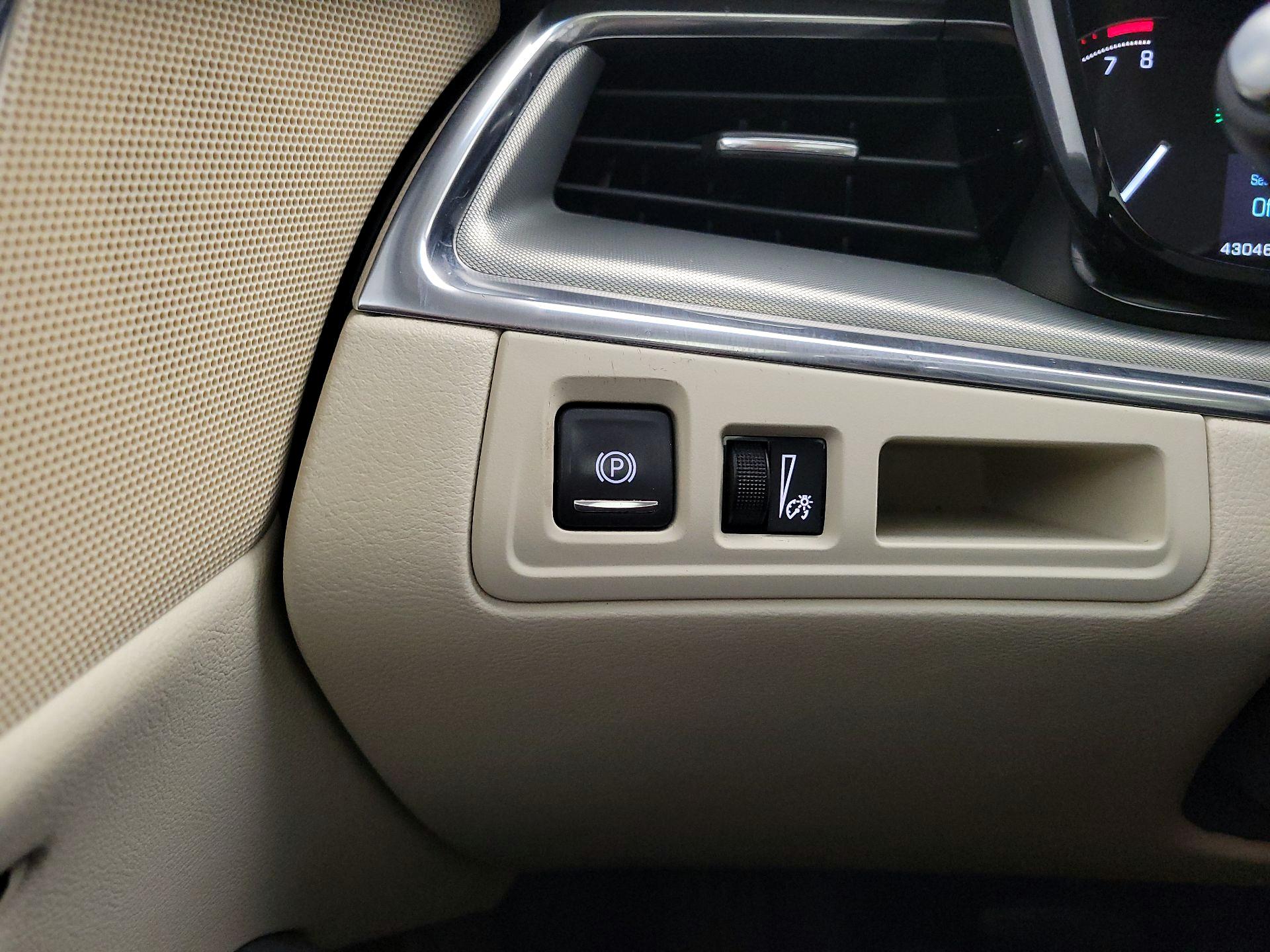 Thumbnail: 2019 Cadillac XT5 - 13