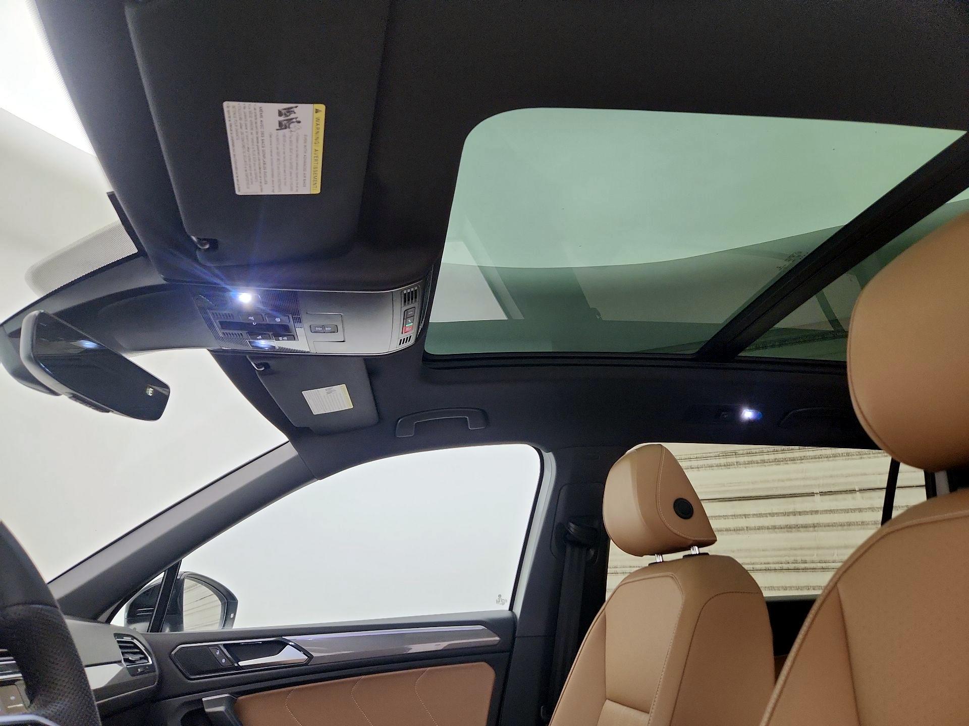Thumbnail: 2022 Volkswagen Tiguan - 19