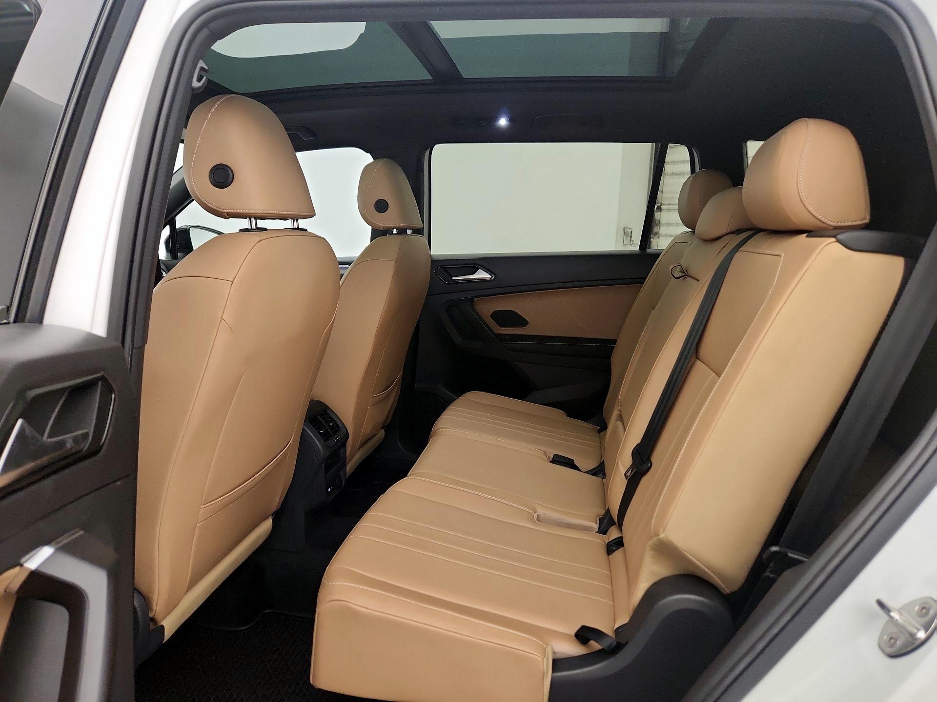 Thumbnail: 2022 Volkswagen Tiguan - 20