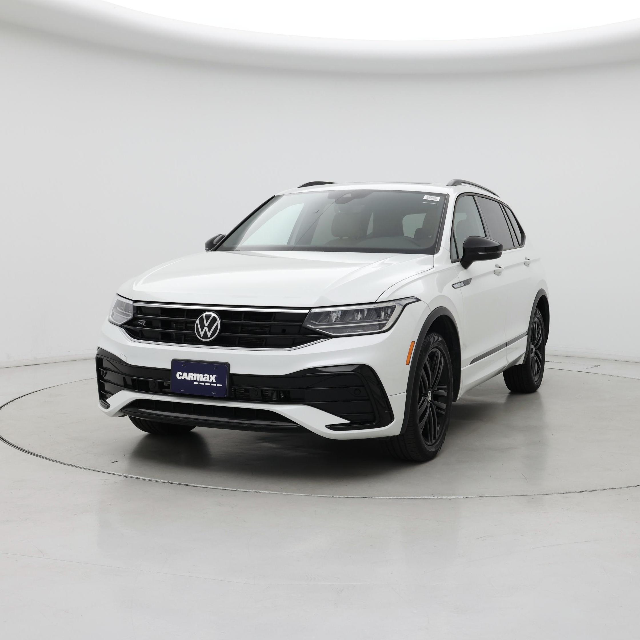 Thumbnail: 2022 Volkswagen Tiguan - 4