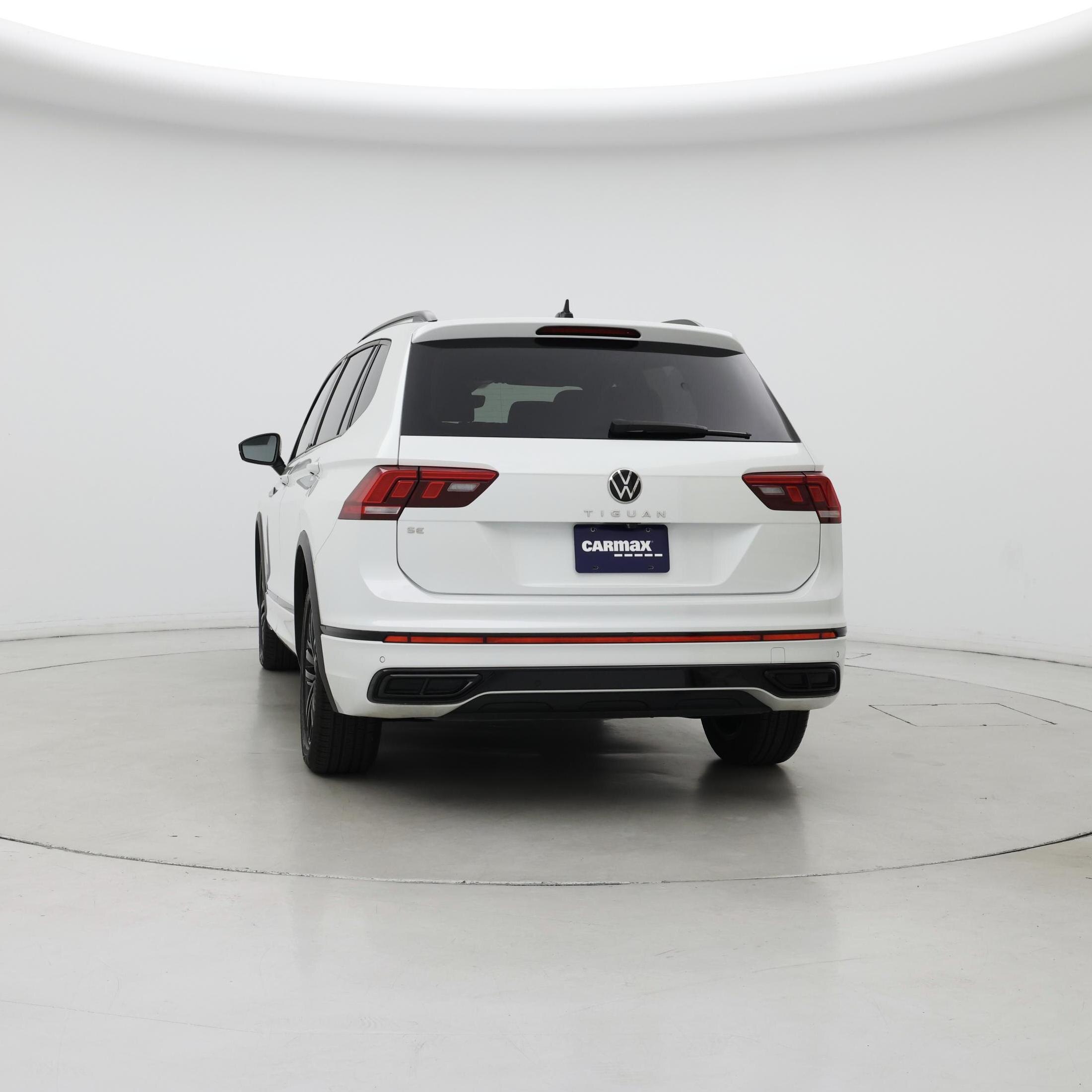 Thumbnail: 2022 Volkswagen Tiguan - 6