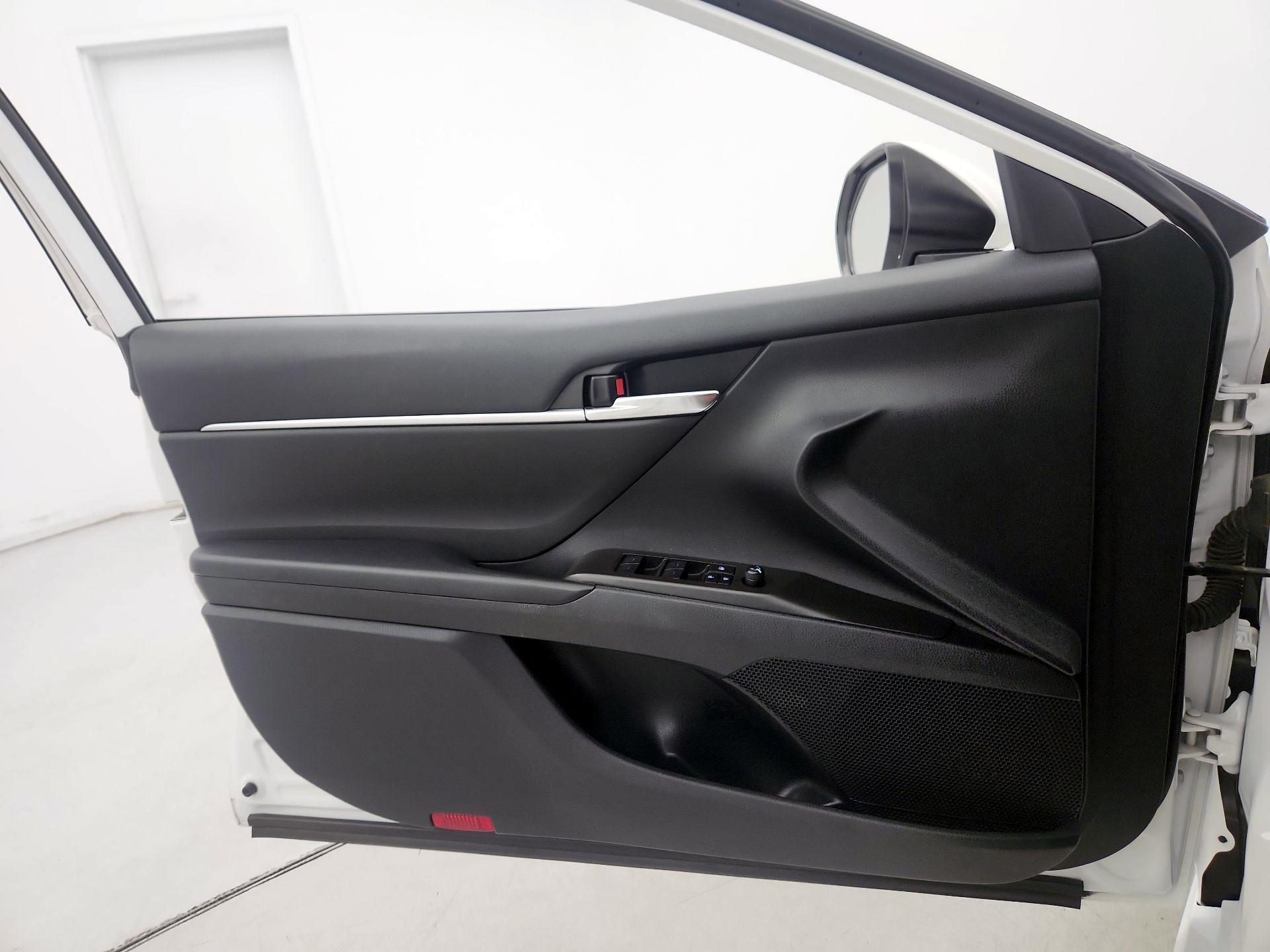 Thumbnail: 2023 Toyota Camry - 12