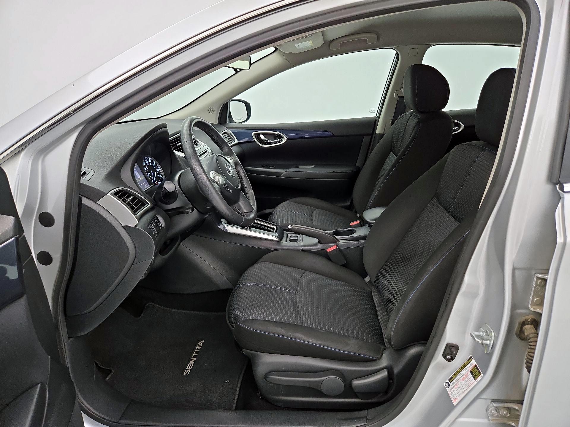 Thumbnail: 2016 Nissan Sentra - 11